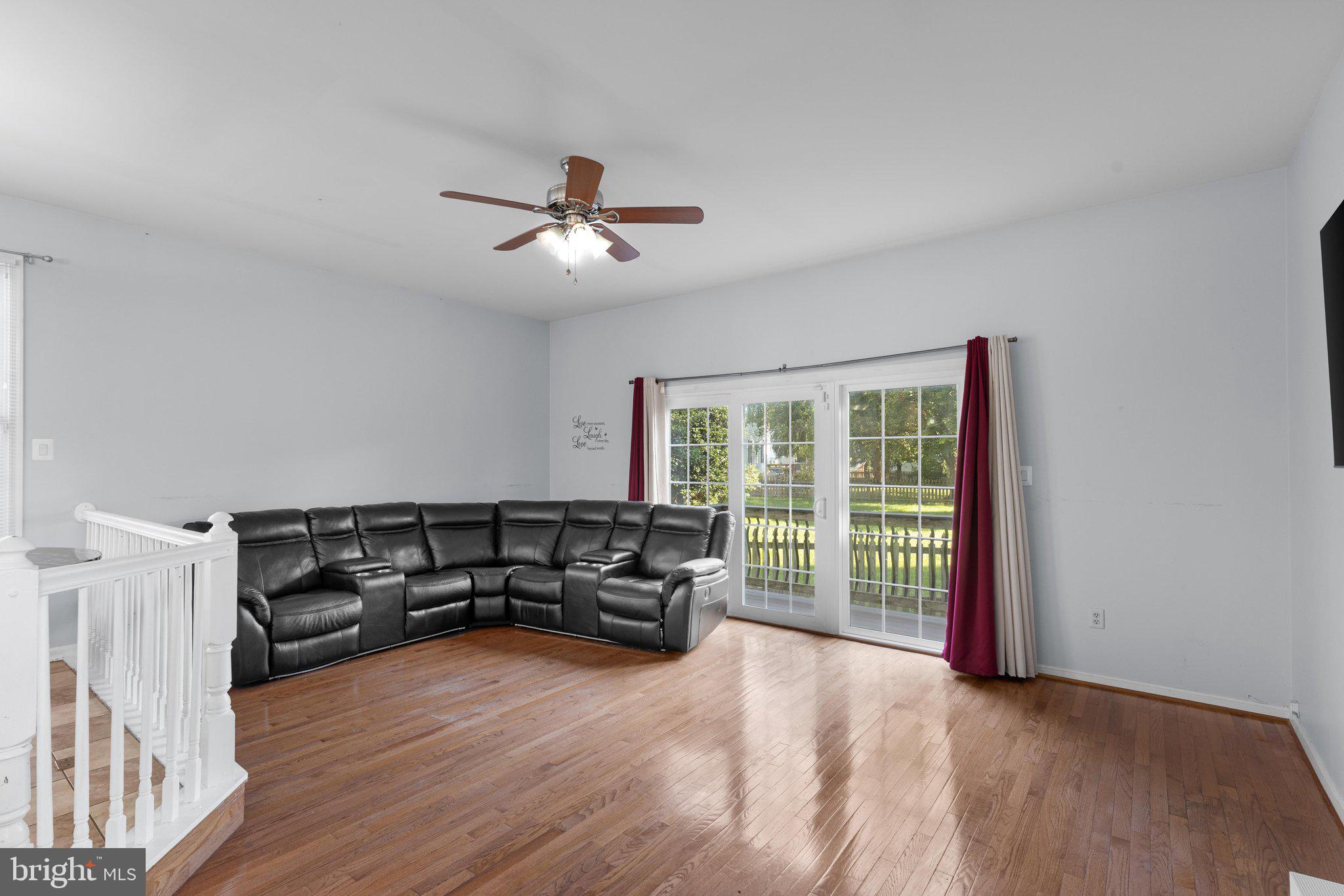 SEVEN OAKS - Residential