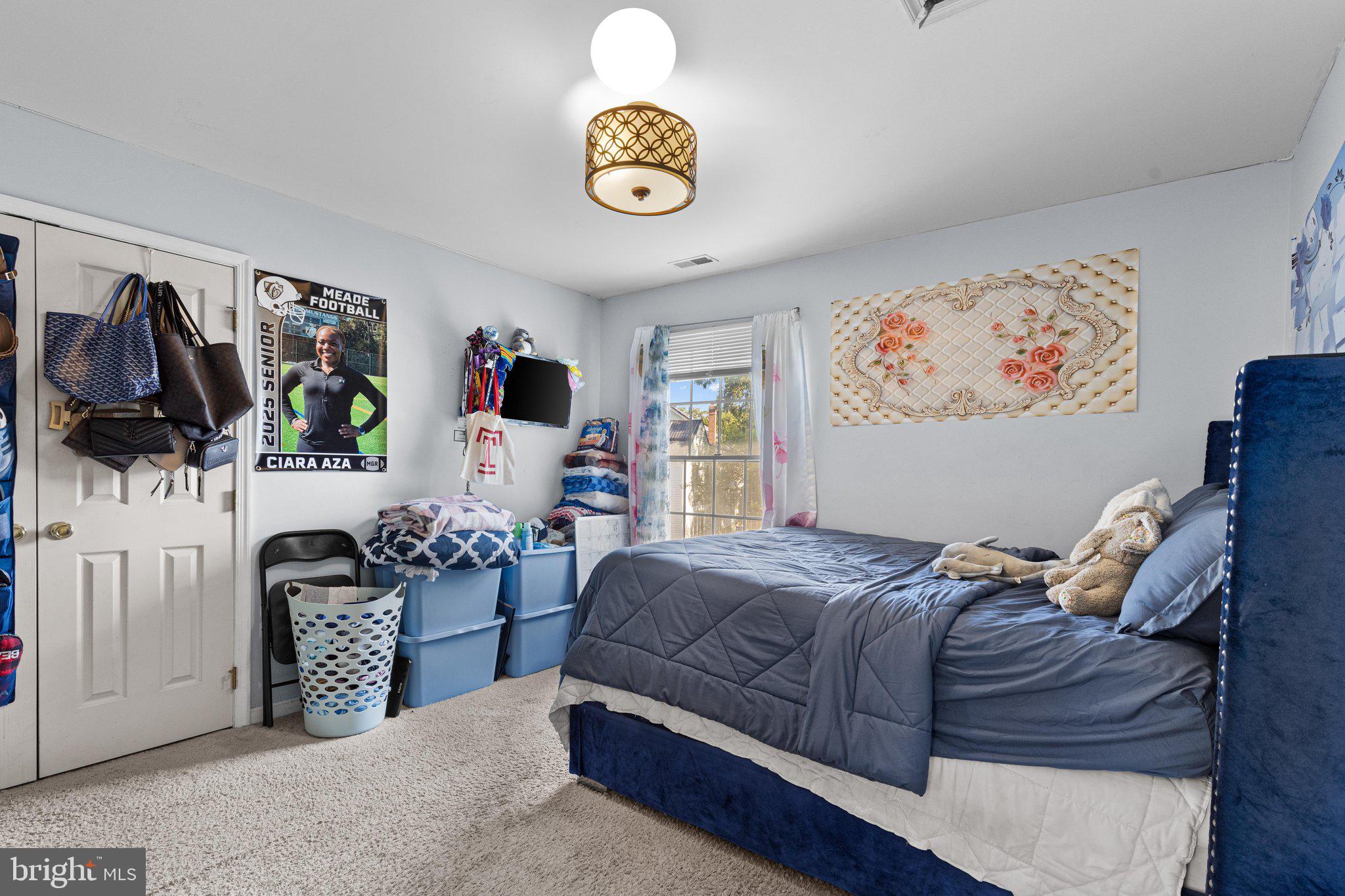 SEVEN OAKS - Residential