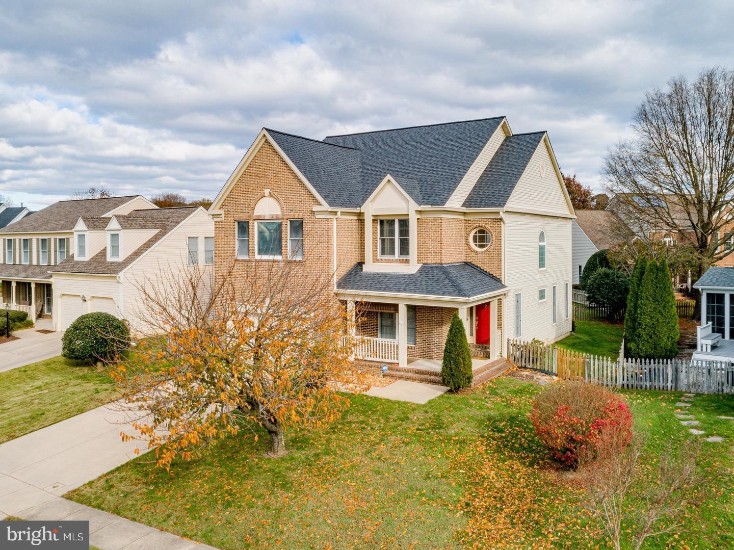SEVEN OAKS - Residential