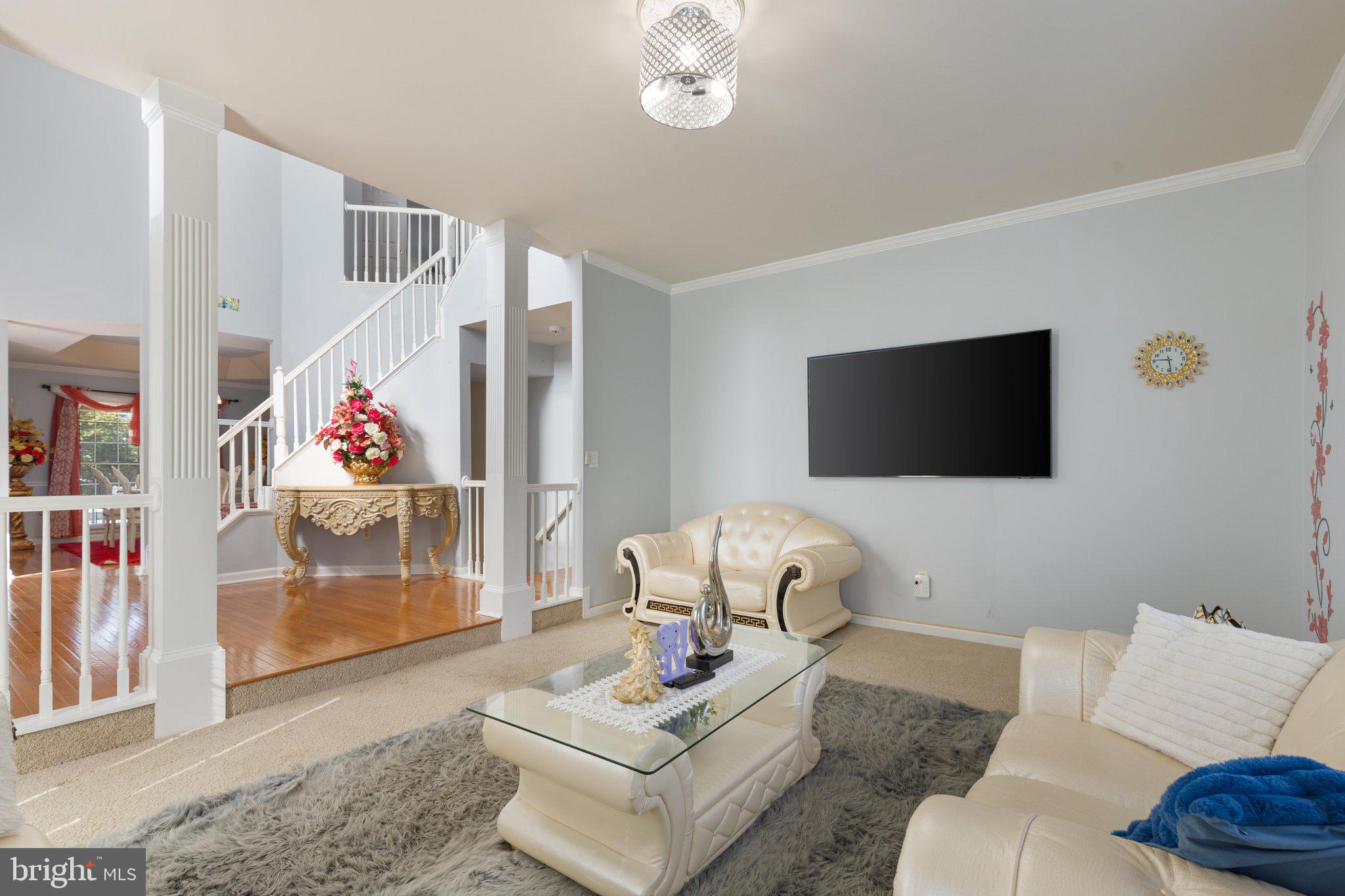 SEVEN OAKS - Residential