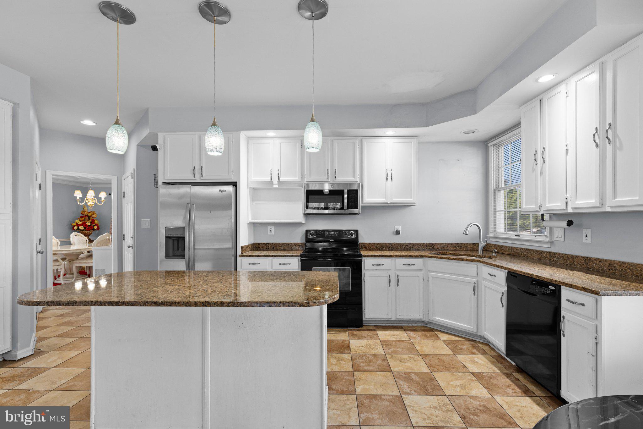 SEVEN OAKS - Residential