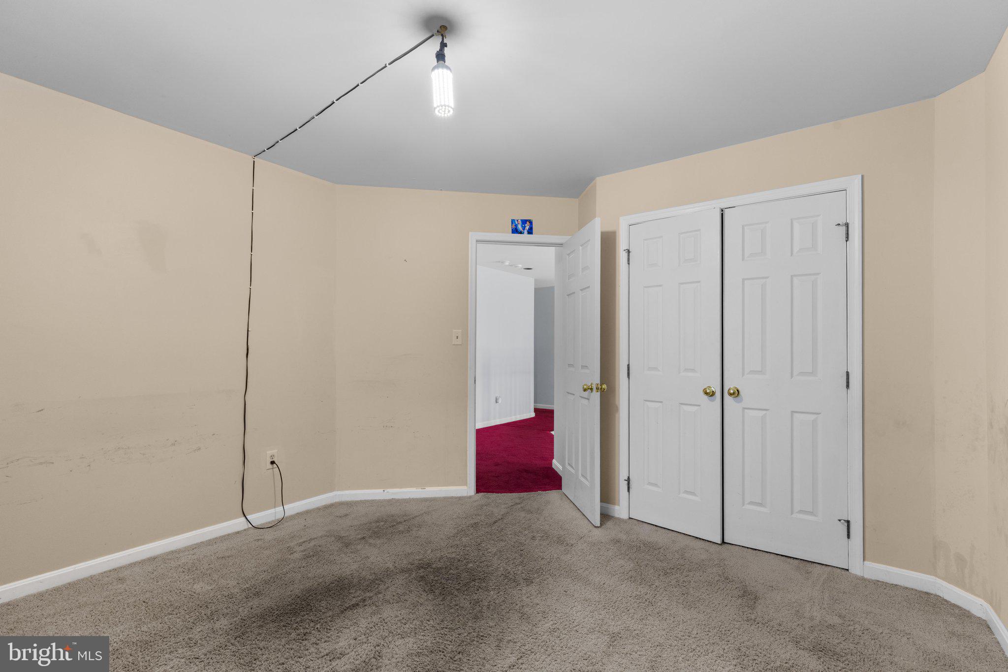 SEVEN OAKS - Residential