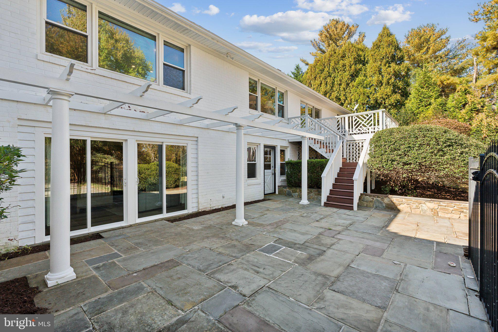 DARNESTOWN OUTSIDE - Residential