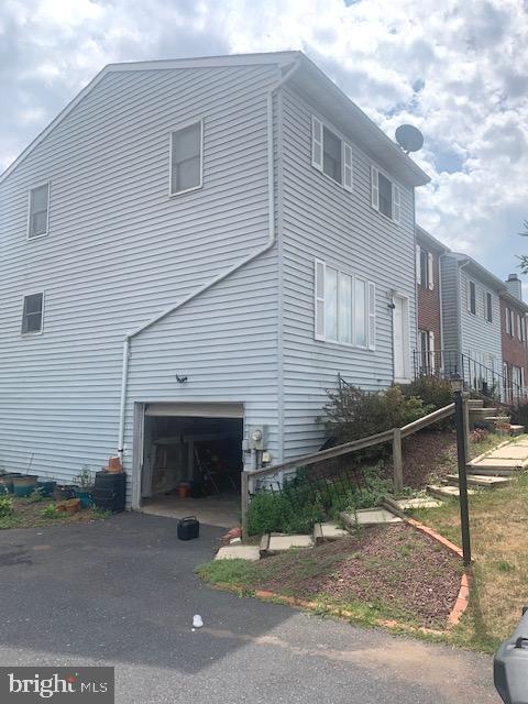 VALLEY GREEN VILLAGE WEST - Residential