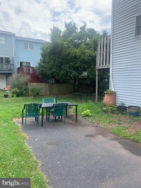 VALLEY GREEN VILLAGE WEST - Residential
