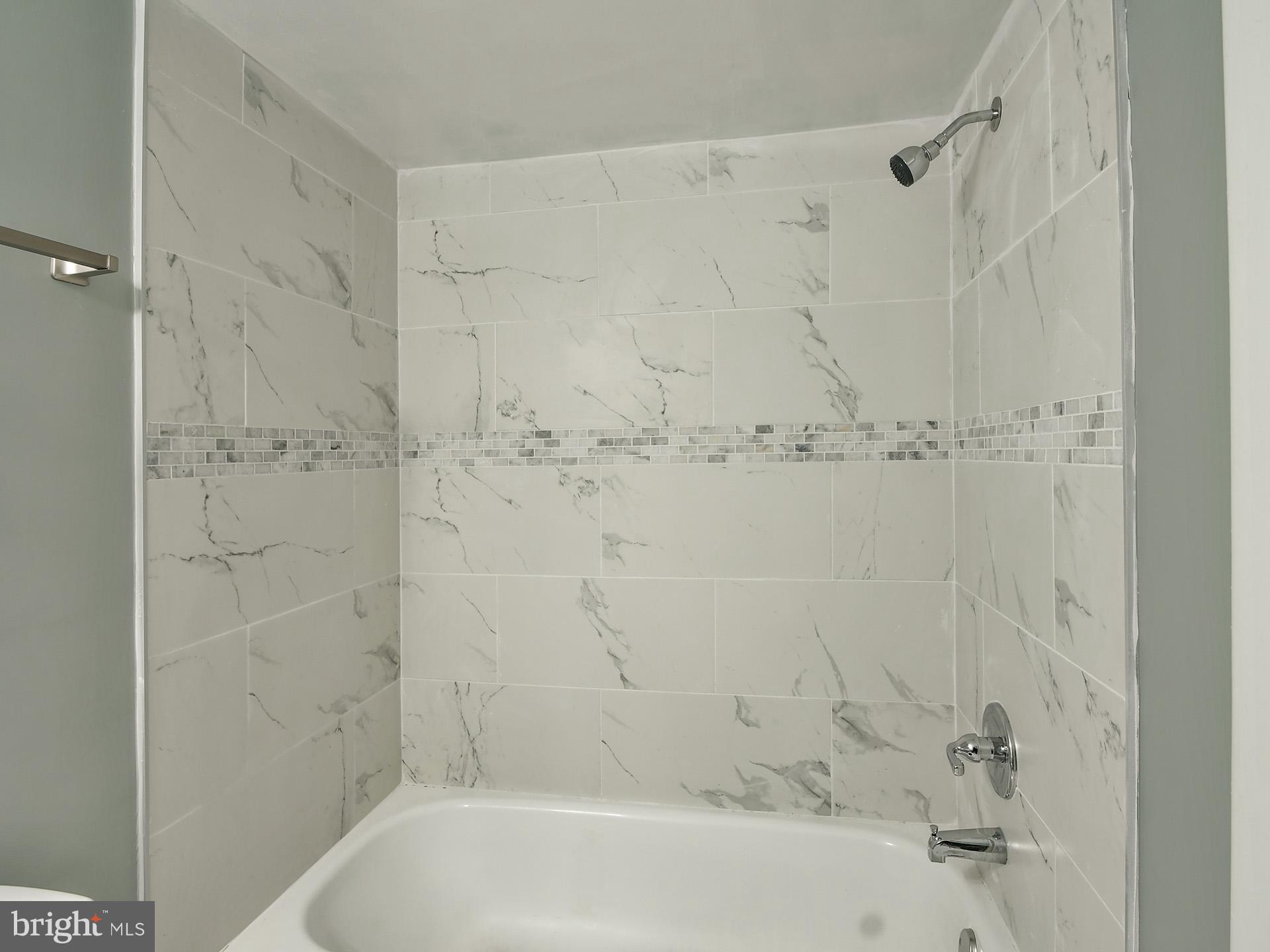 MARLOW TOWERS CONDOMINIUMS - Residential Lease