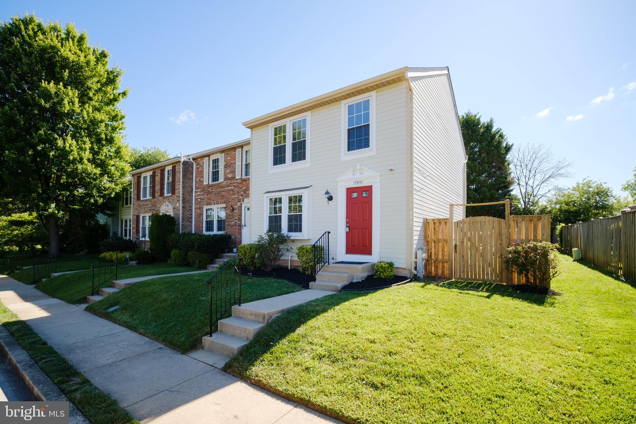 ASHTON VILLAGE - Residential