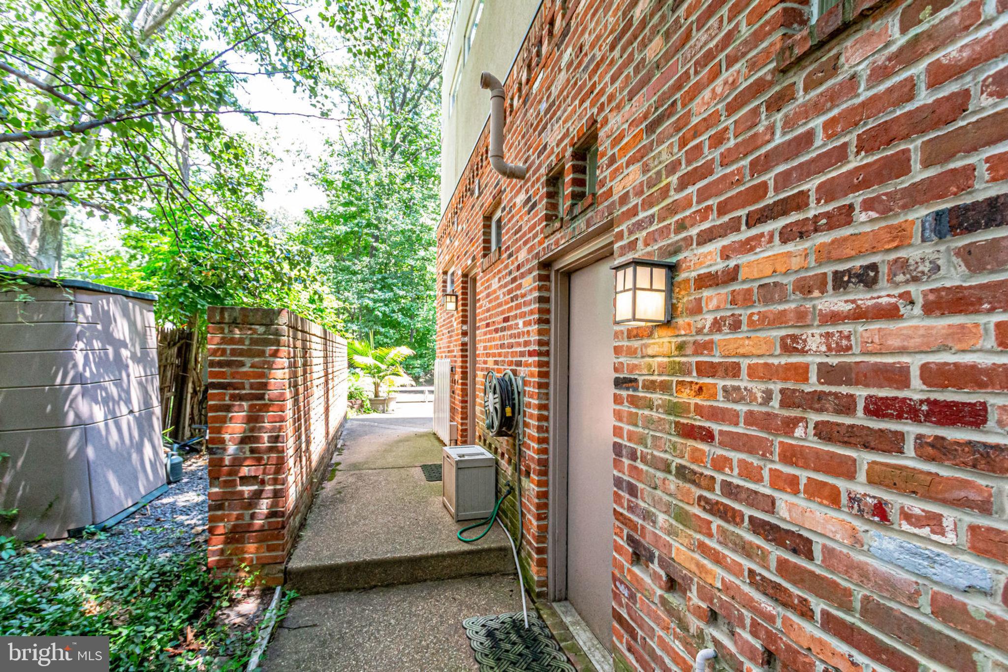 SEMINARY HILL - Residential