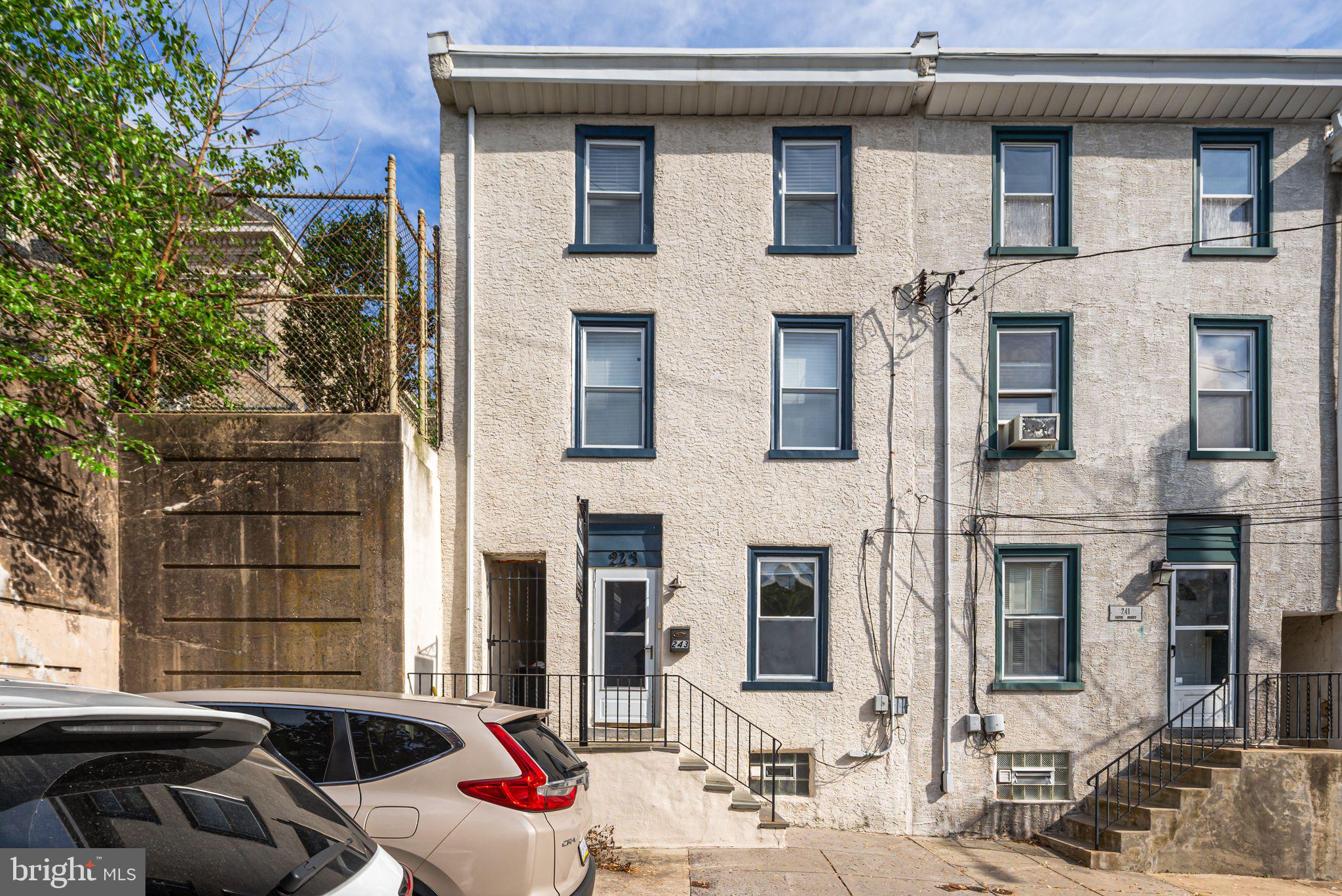 MANAYUNK - Residential Lease