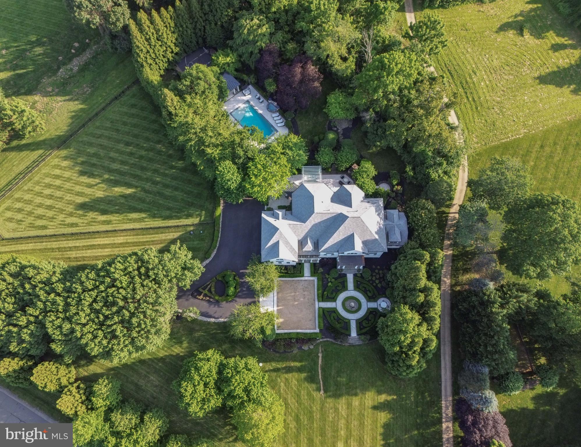 BEACON HILL - Residential