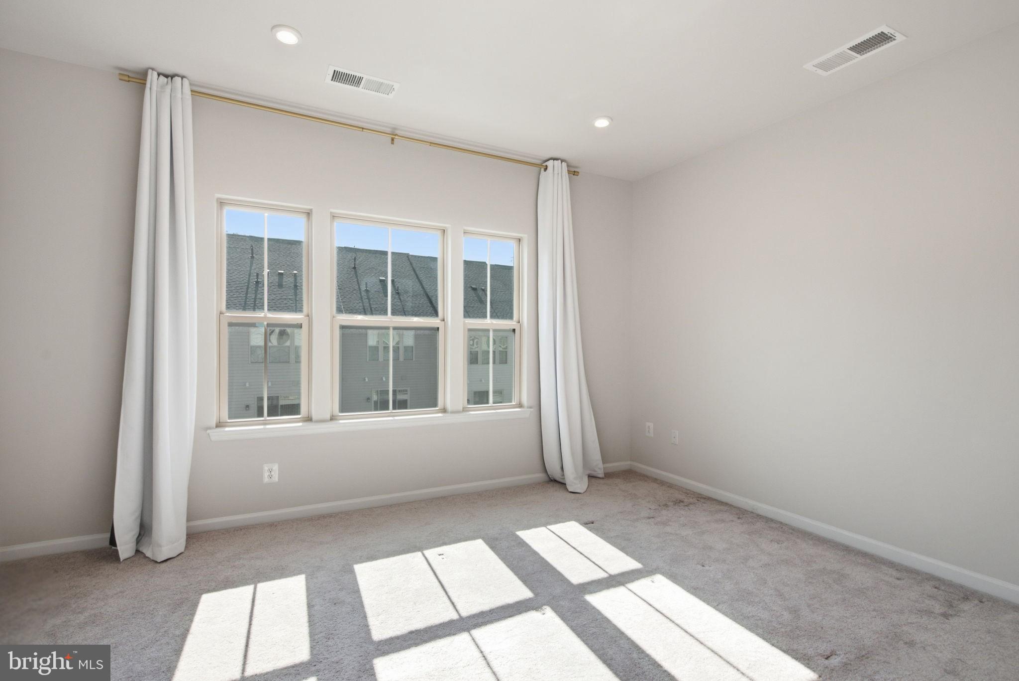 PARKSIDE - Residential
