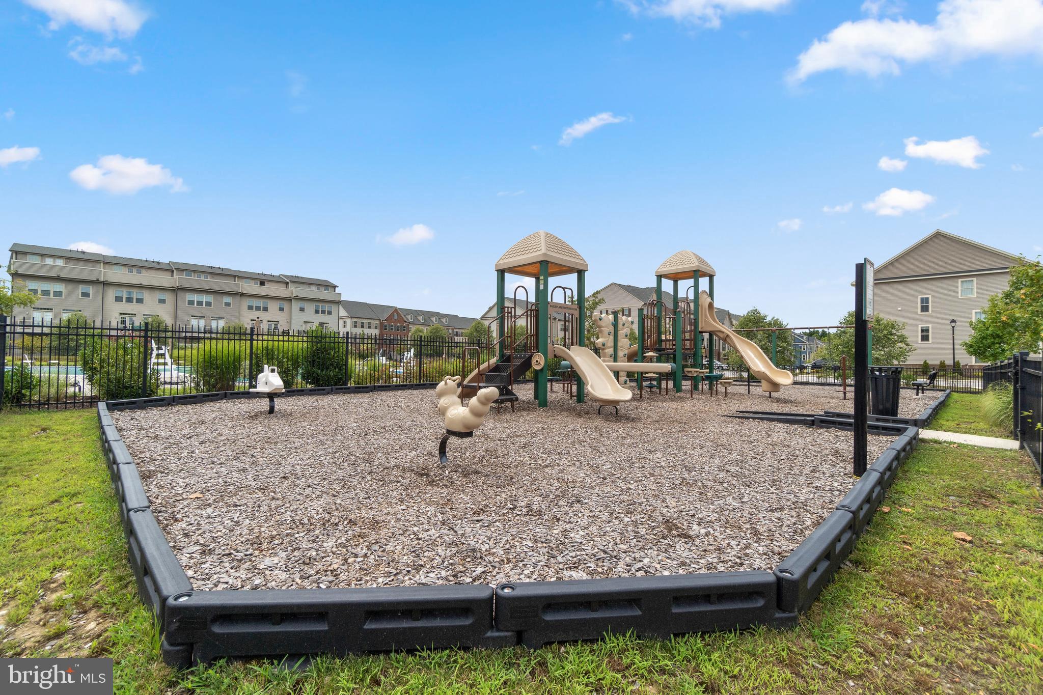 PARKSIDE - Residential