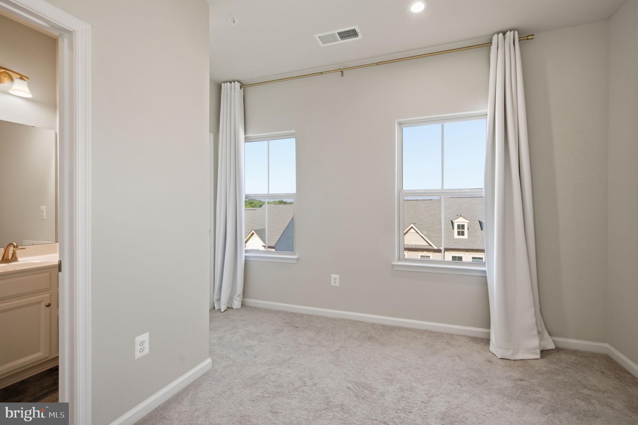 PARKSIDE - Residential
