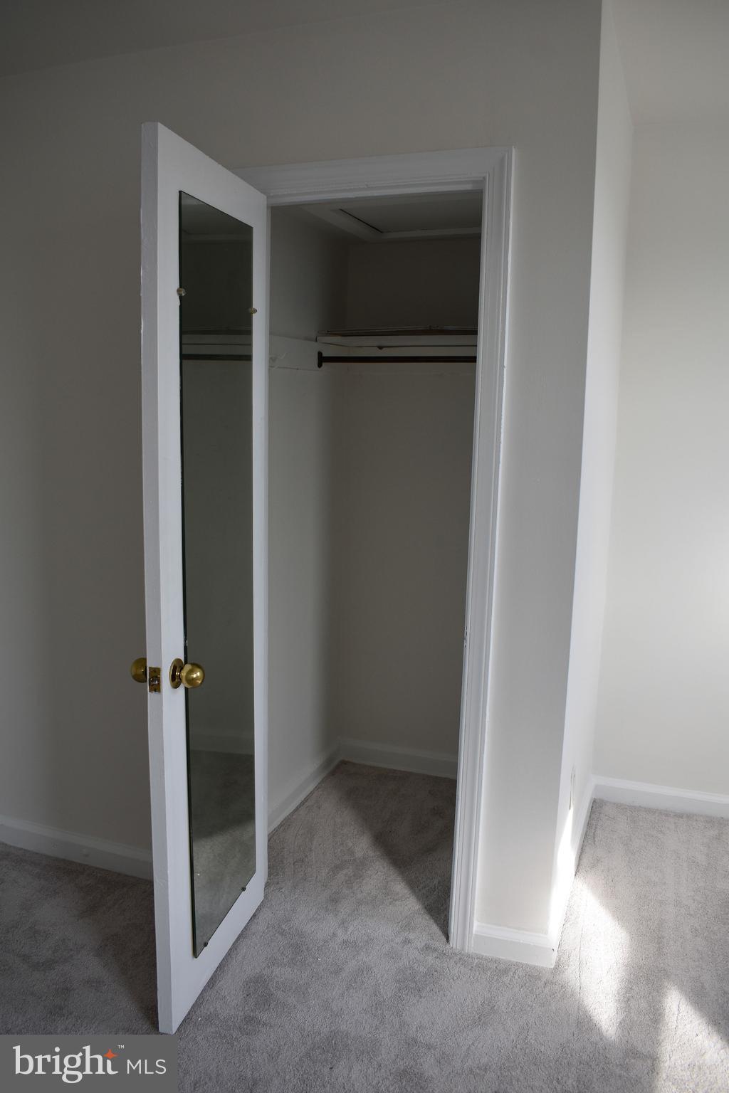 MAYFAIR - Residential