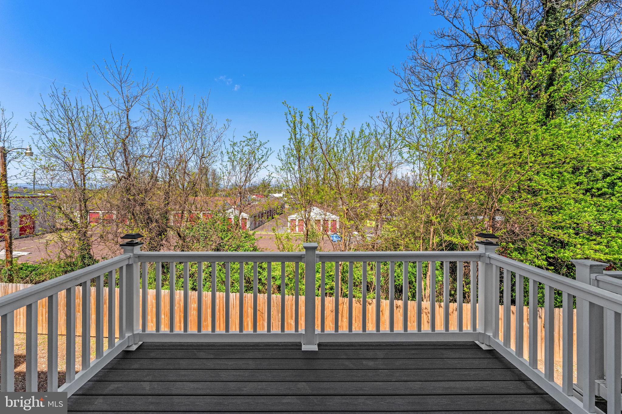 MADISON STATION - Residential