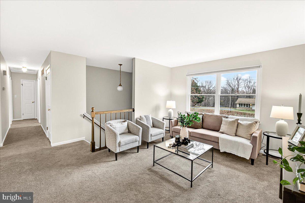 HICKORY HILL HOMES - Residential