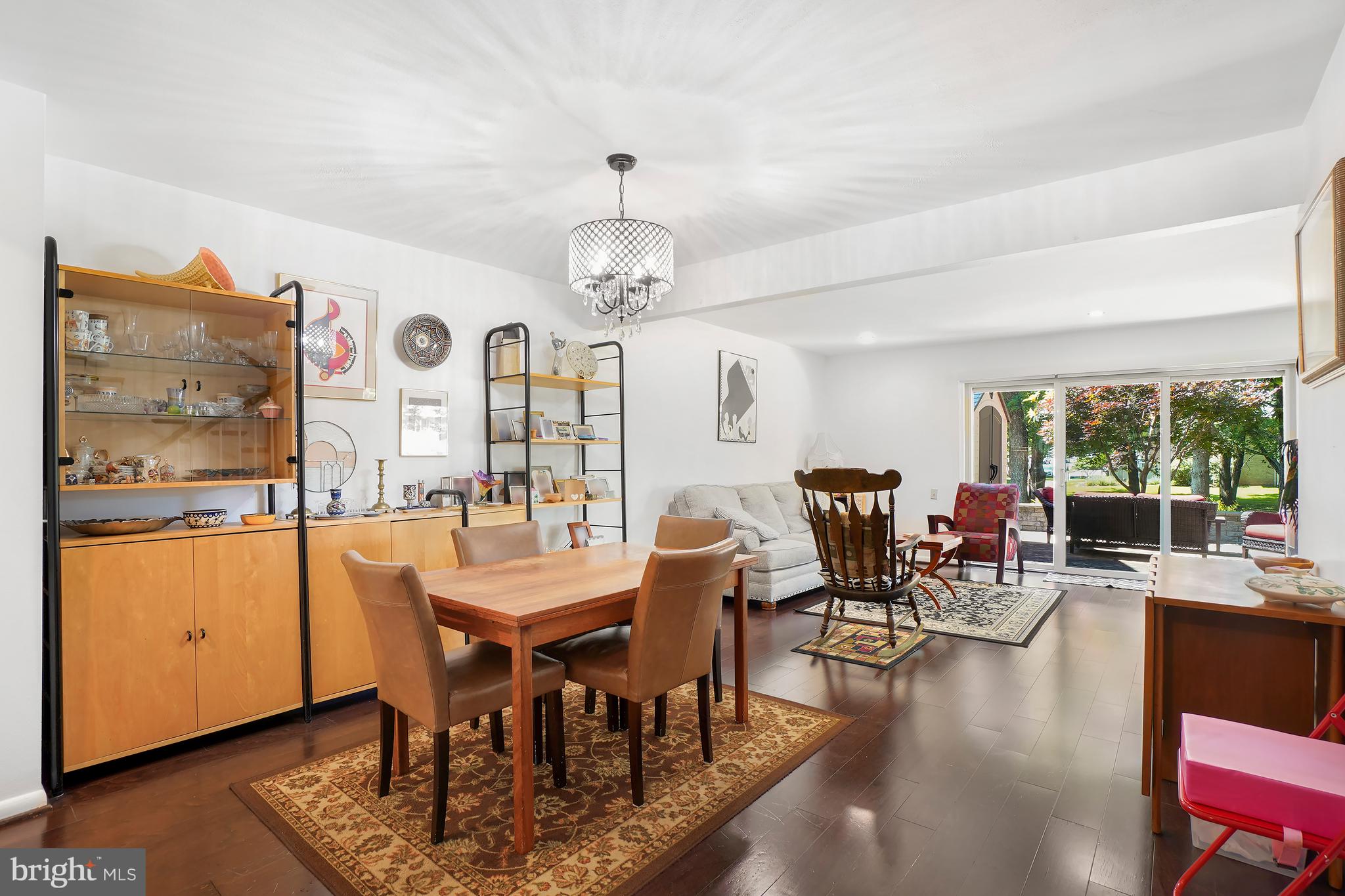 LEISURE WORLD - Residential
