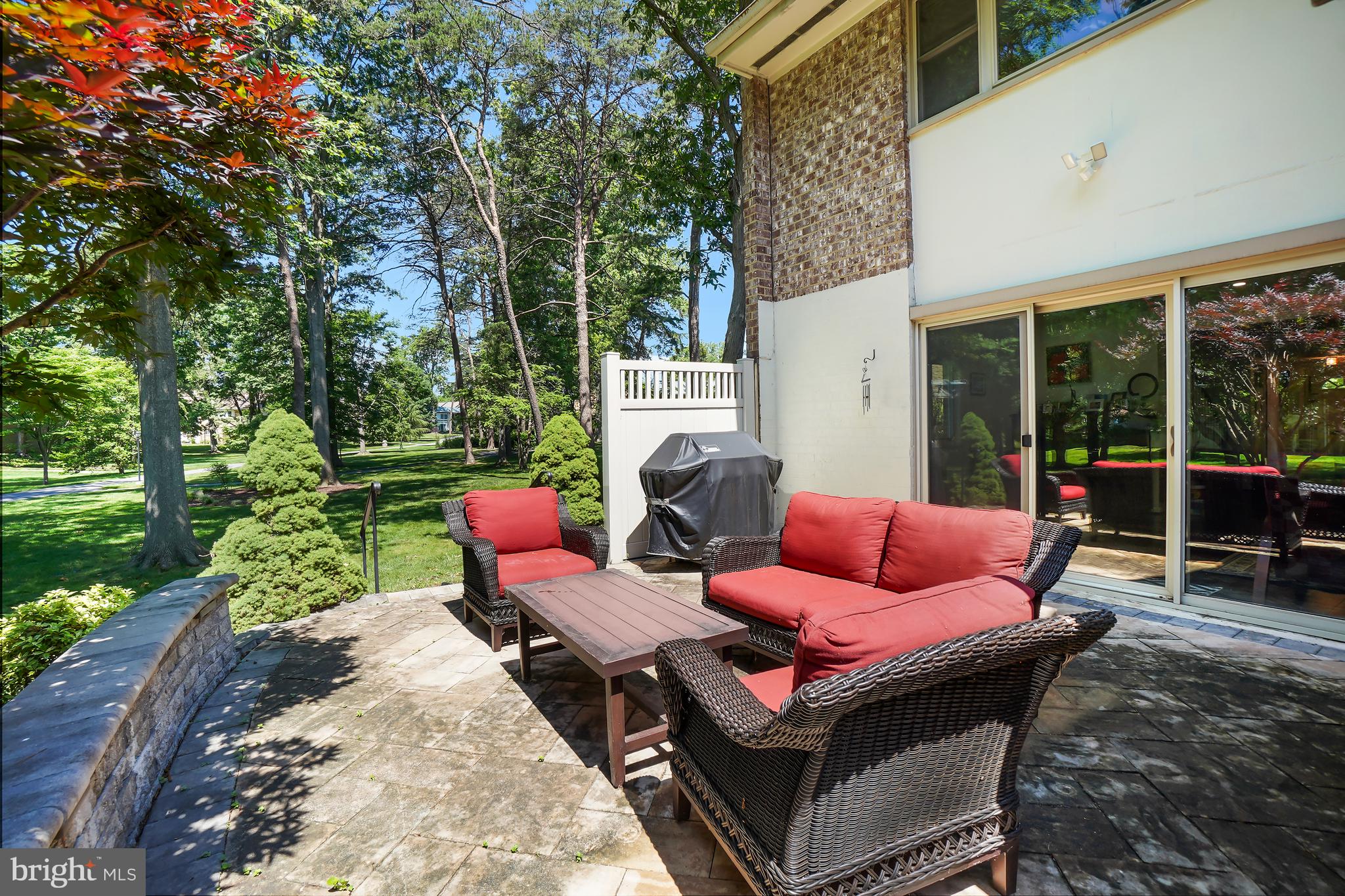 LEISURE WORLD - Residential
