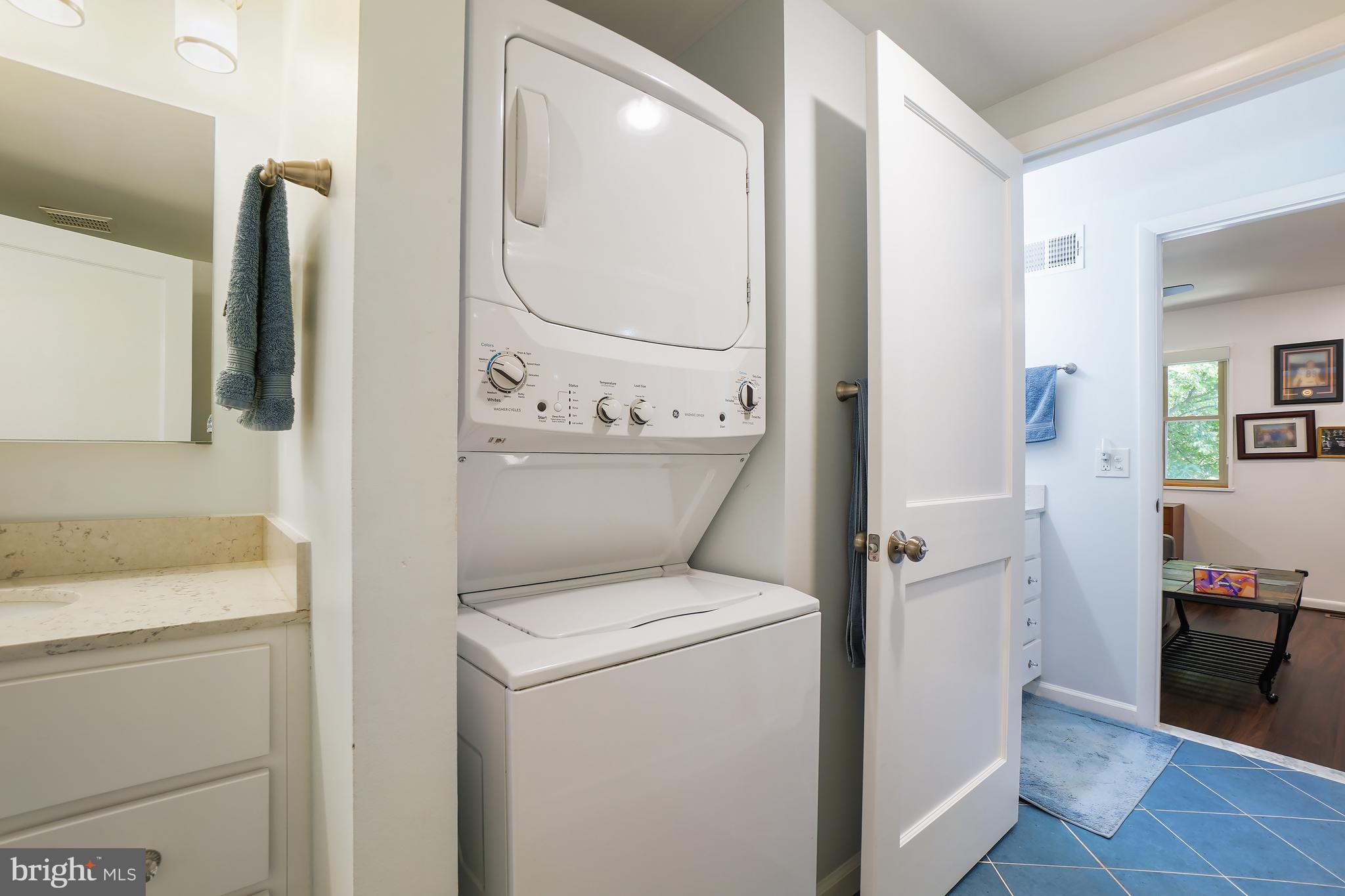 LEISURE WORLD - Residential