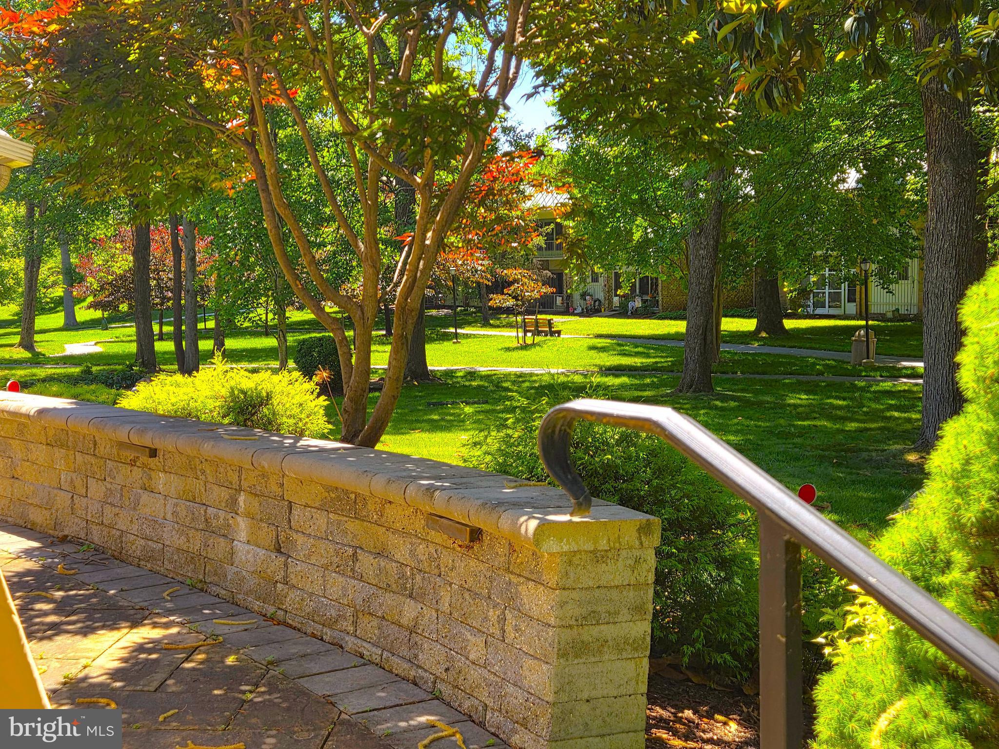 LEISURE WORLD - Residential