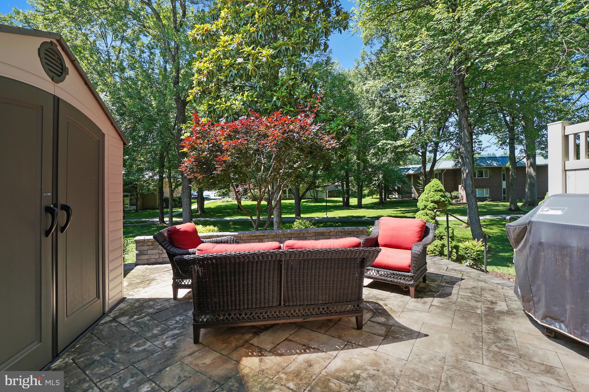 LEISURE WORLD - Residential