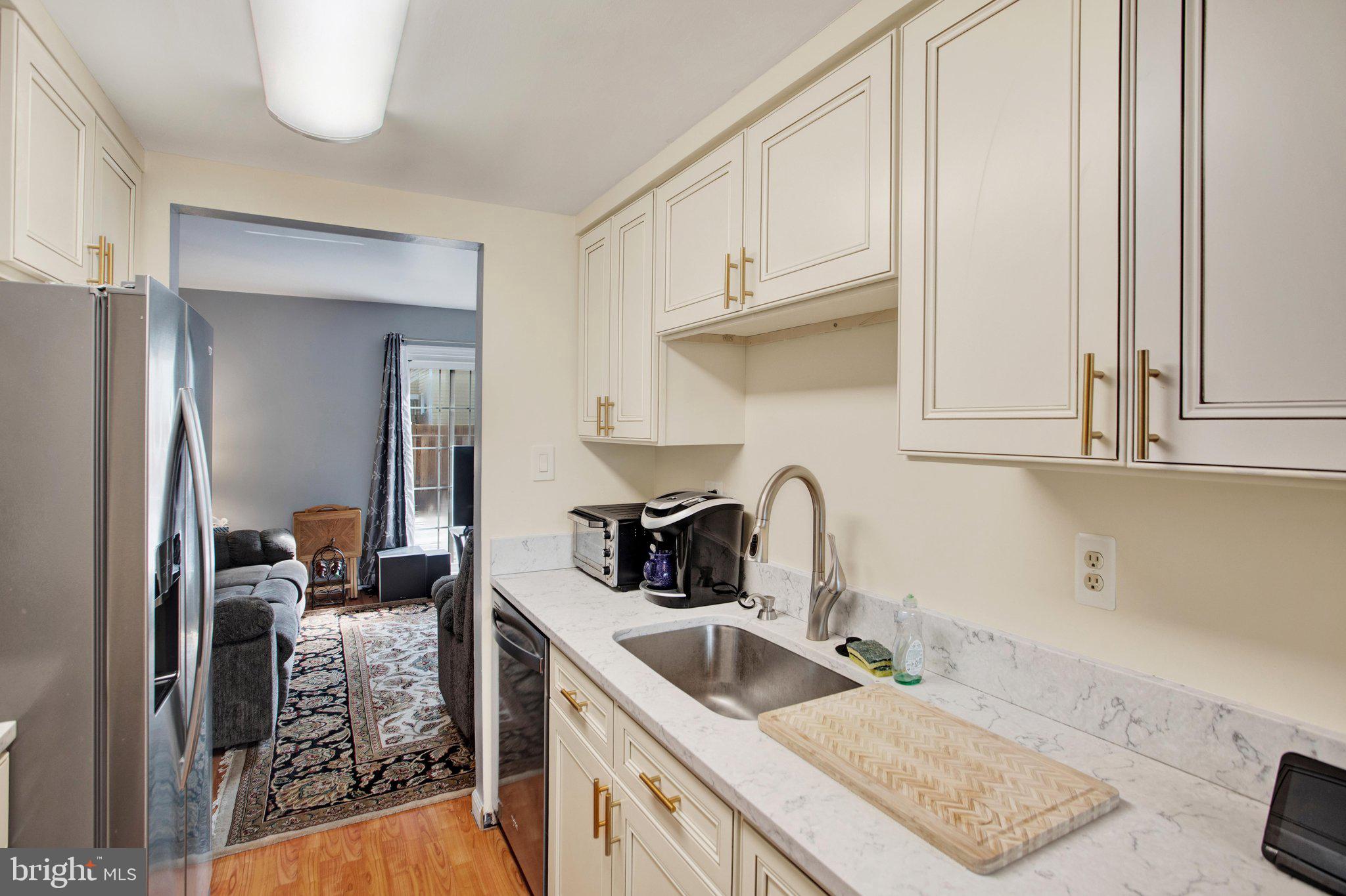 CROFTON SQUARE - Residential
