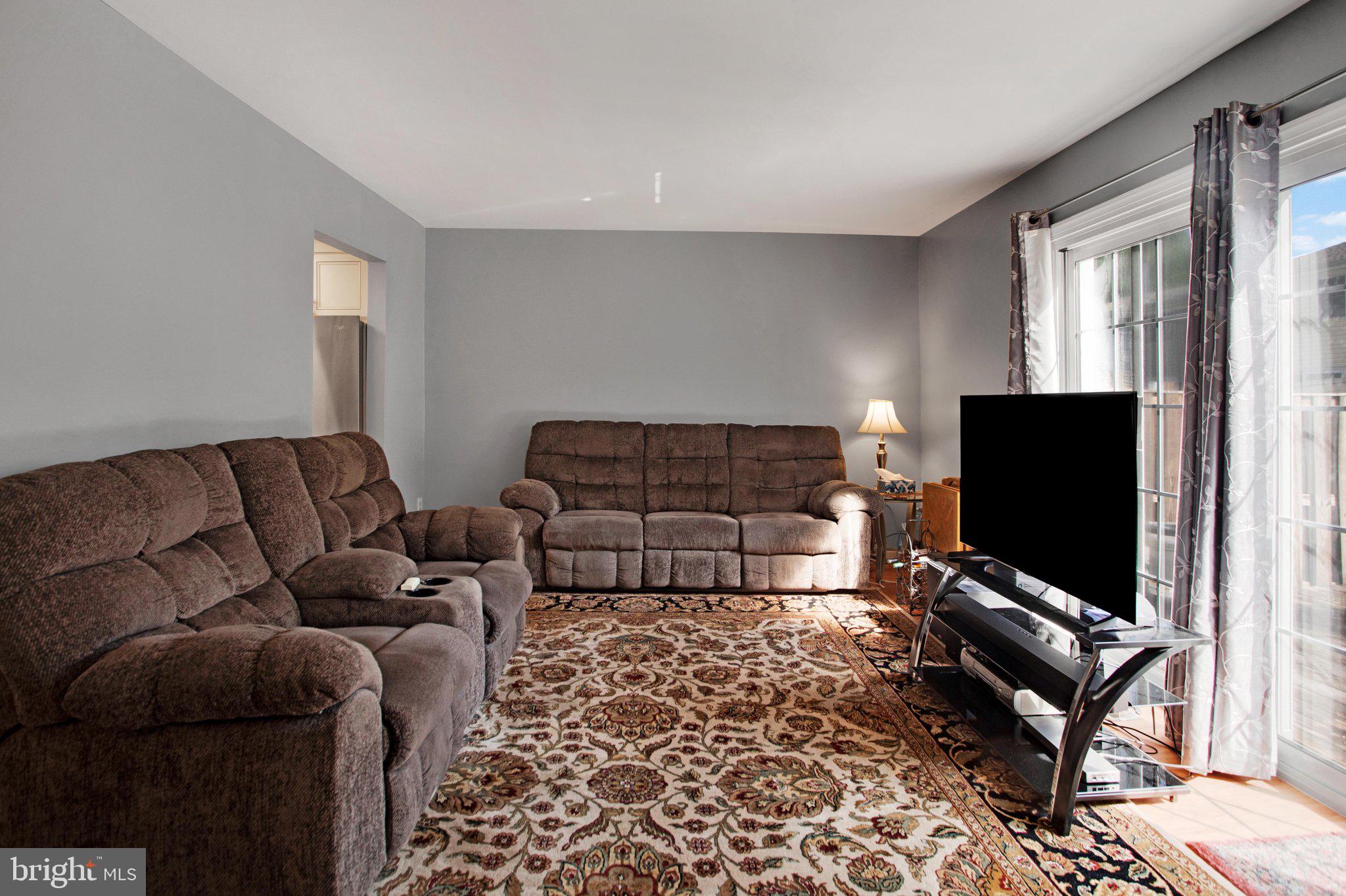 CROFTON SQUARE - Residential