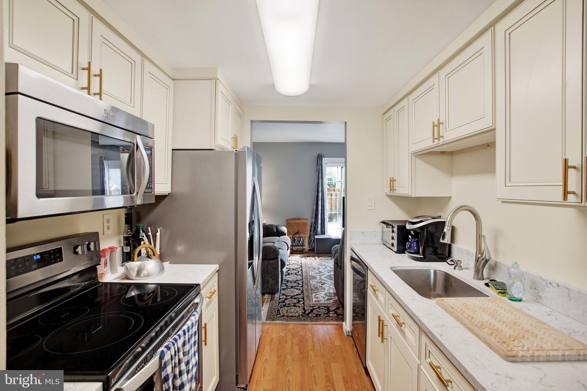 CROFTON SQUARE - Residential