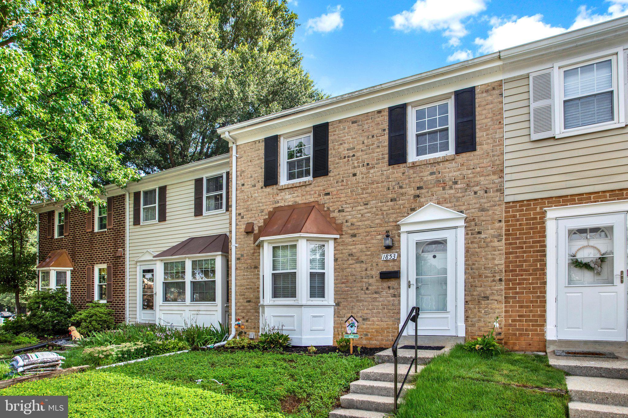 CROFTON SQUARE - Residential