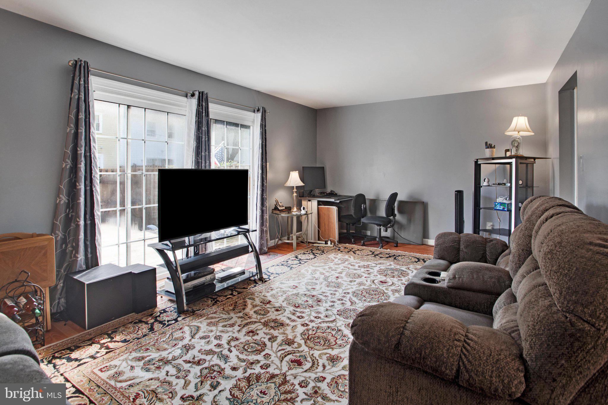 CROFTON SQUARE - Residential