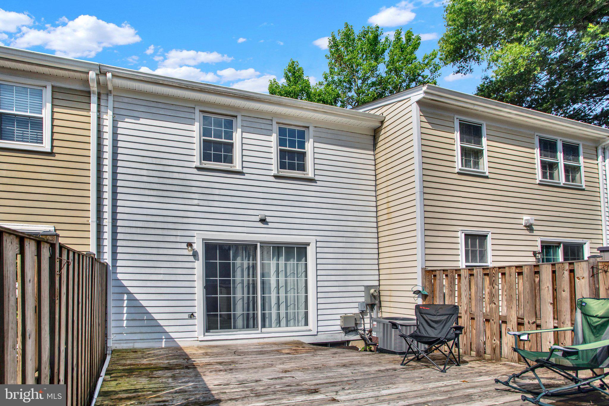 CROFTON SQUARE - Residential