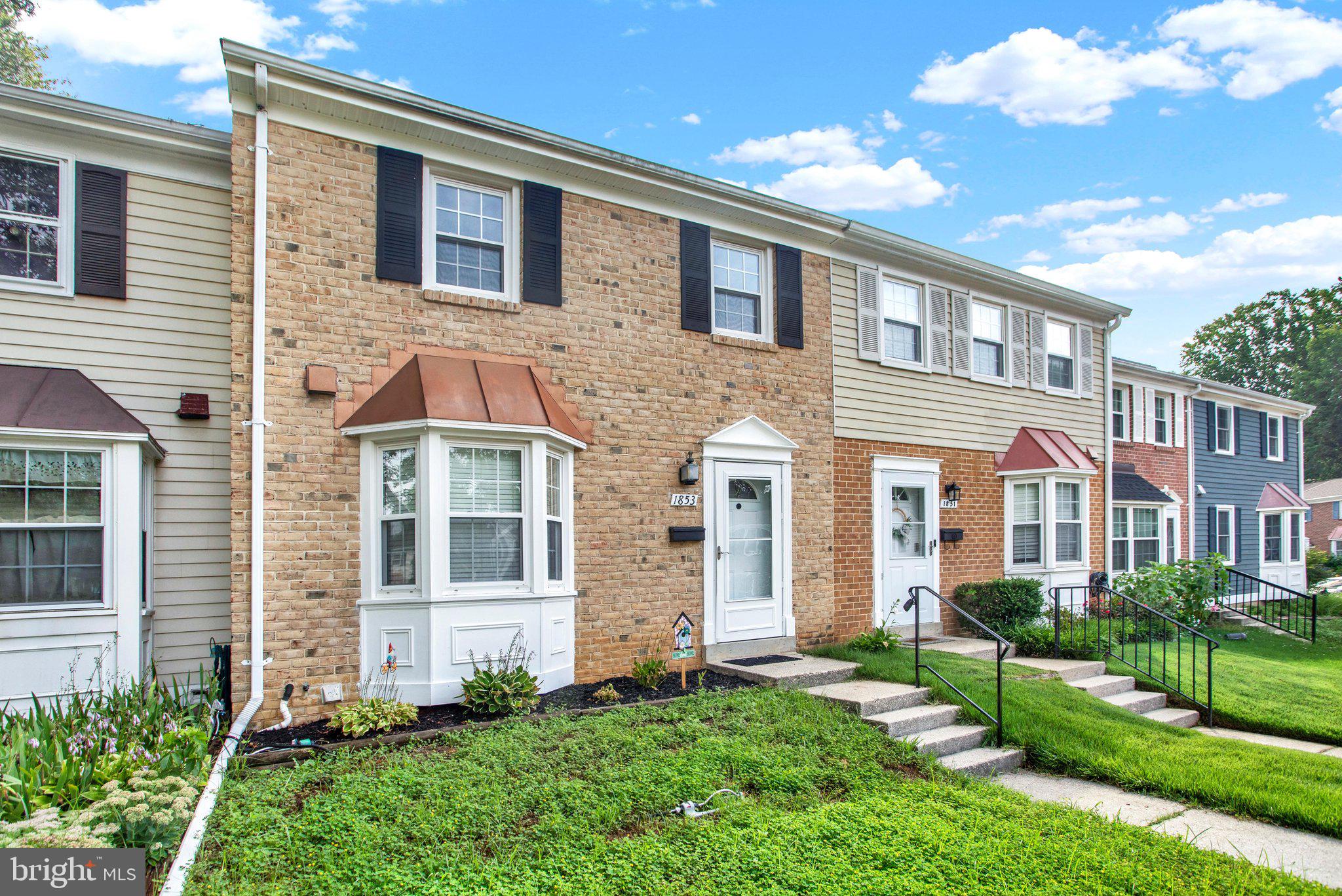 CROFTON SQUARE - Residential