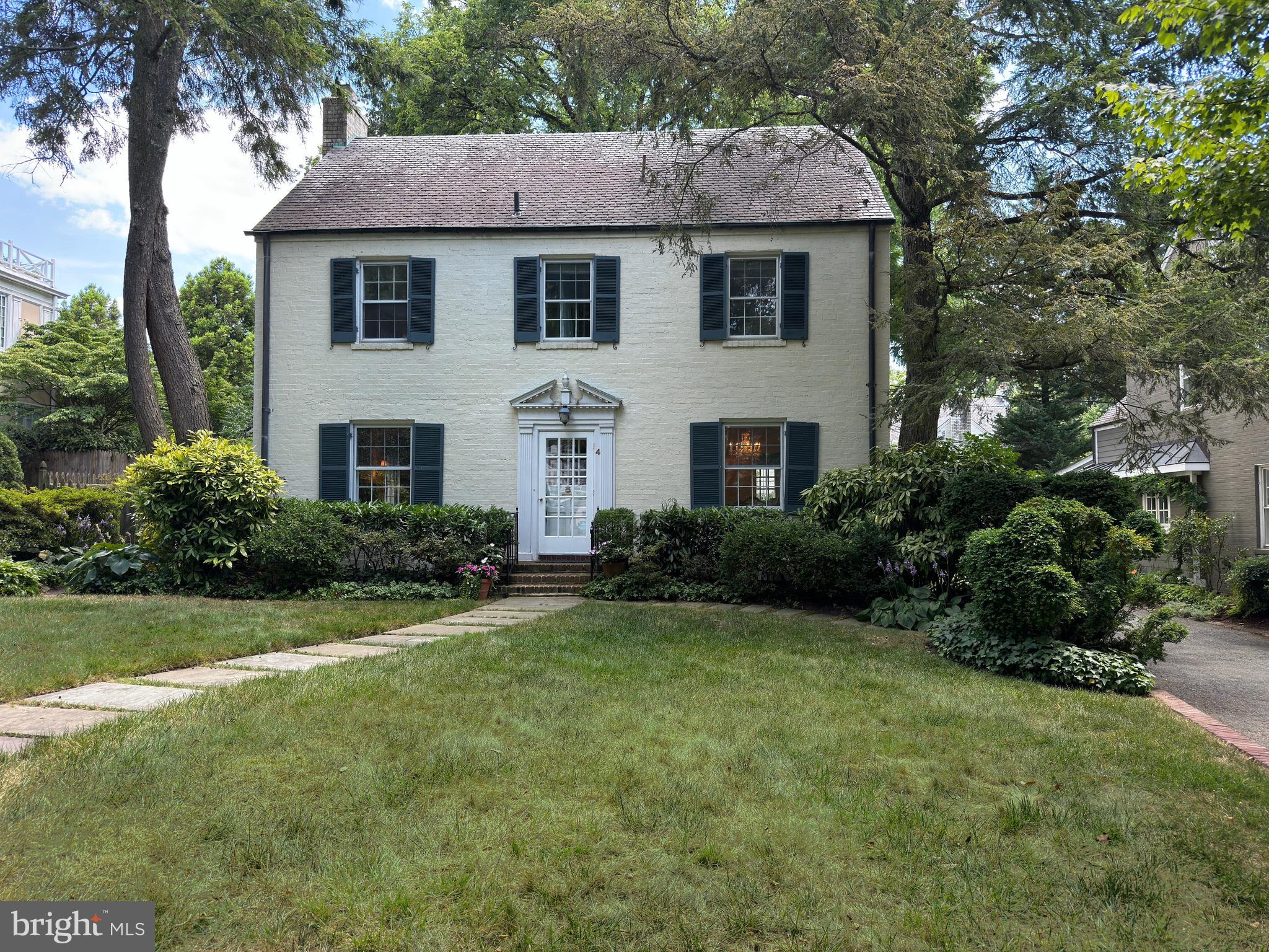 CHEVY CHASE VILLAGE - Residential