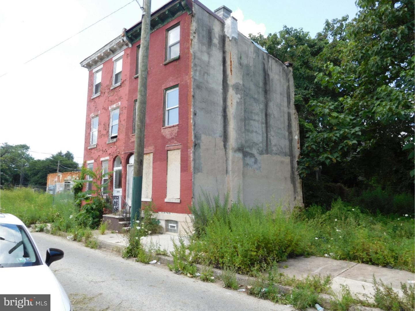**GREAT OPPORTUNITY FOR URBAN/CITY BUILDERS** 1707 ,1715,1727,1731 +- 14 feet X 63 feet zoned RM-1 Do you have a vision for a property that you would like to build? Would you like to build in a central location, not far from center city, transportation? Then this is the right lot for you! Estate Property and seller is motivated to sale. Submit an offer now, all offers will be presented.. $10,000 deposit and proof of funds required, buyer is responsible for u/o and own due diligence. Lots are part of RDA deed restriction, that you have to build on the LOTS with a reasonable amount of time