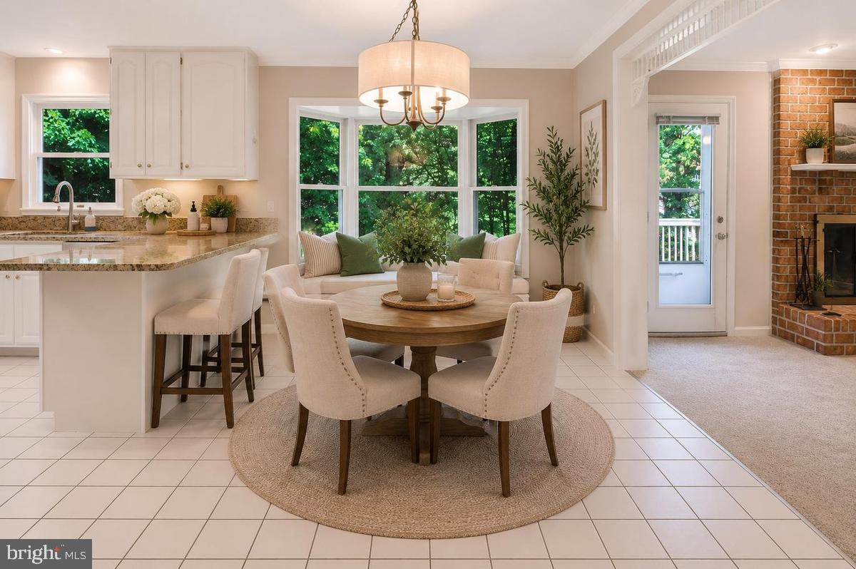 HINES MEADOW - Residential