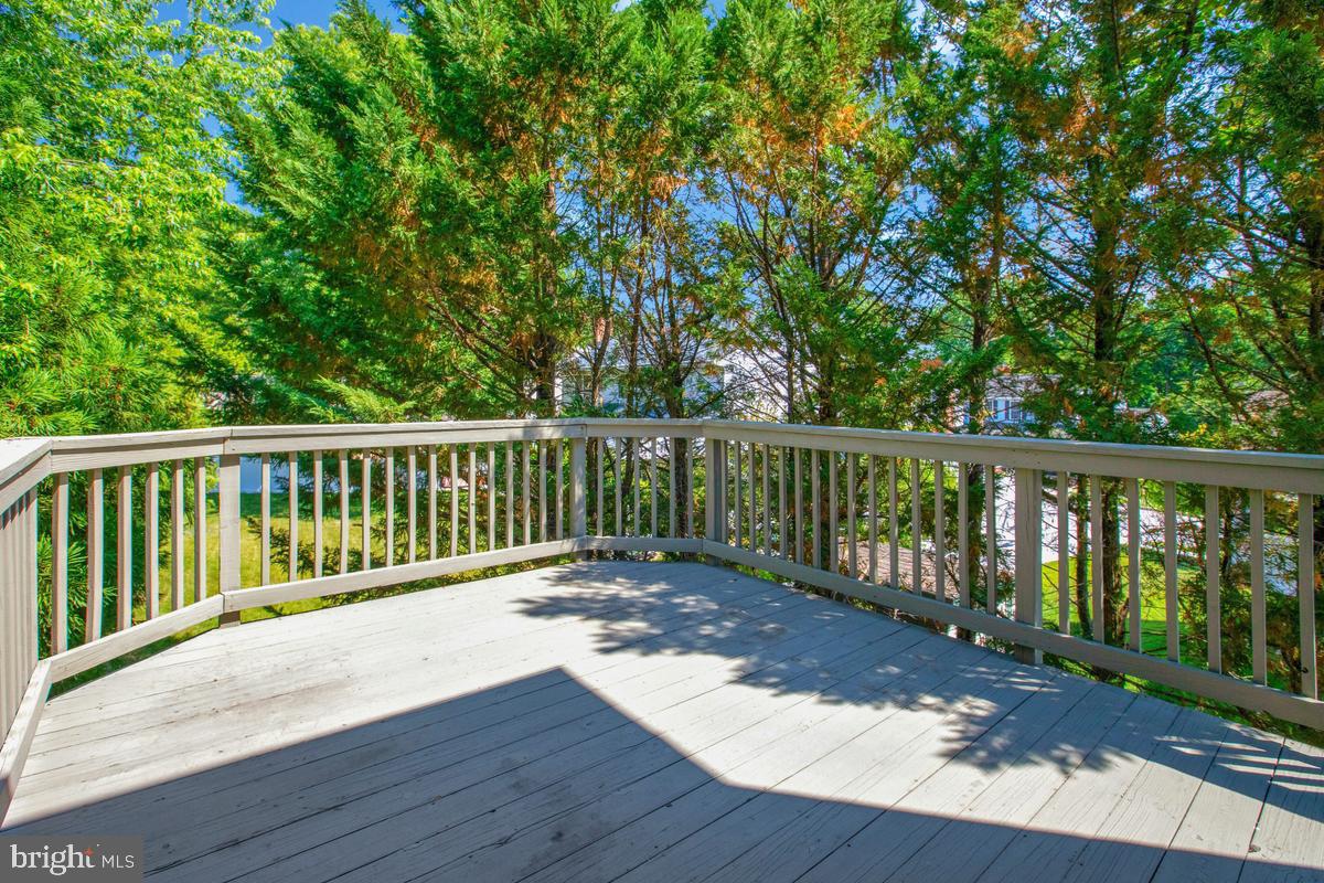 HINES MEADOW - Residential
