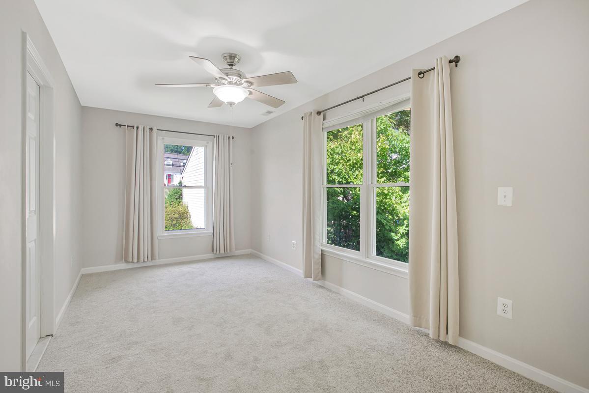 HINES MEADOW - Residential