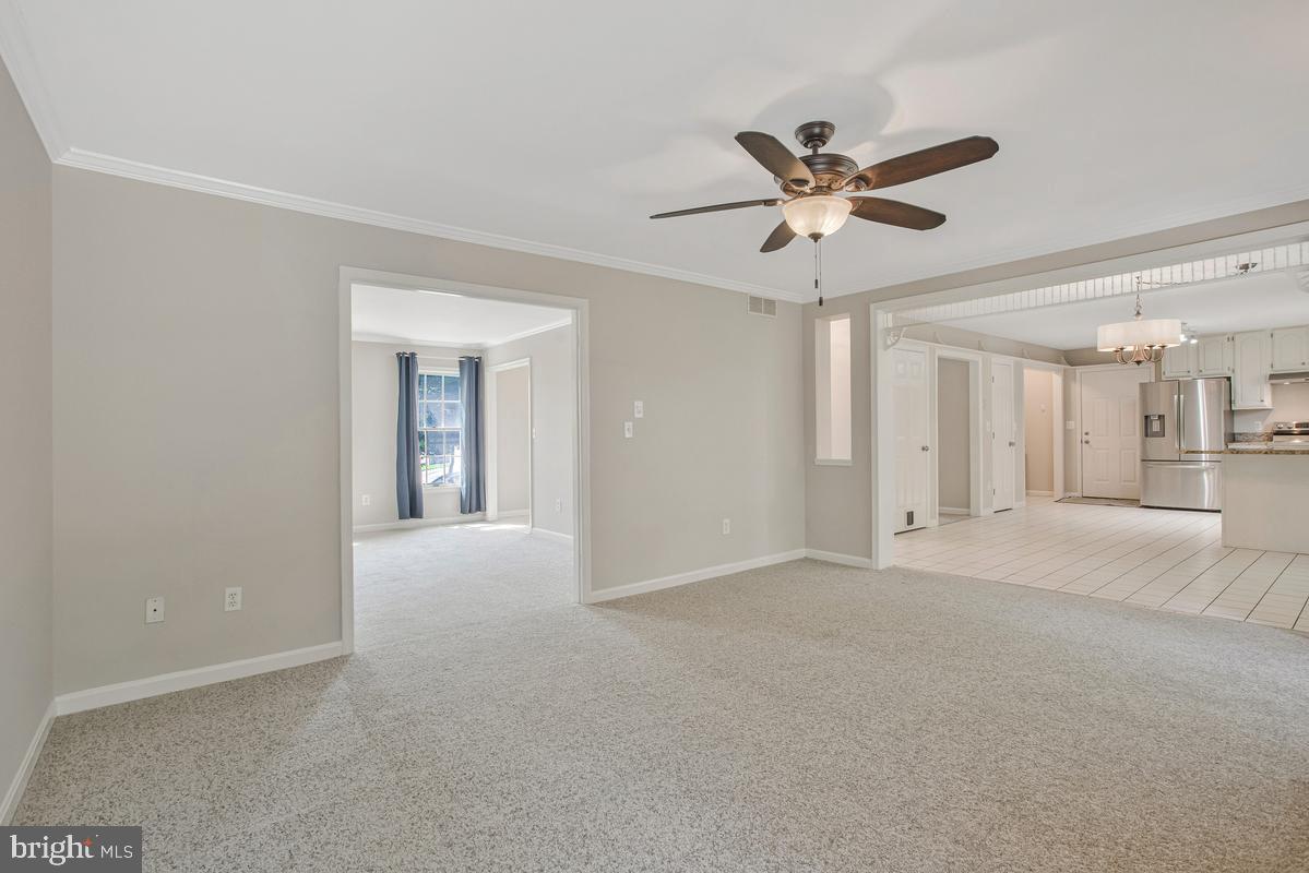 HINES MEADOW - Residential