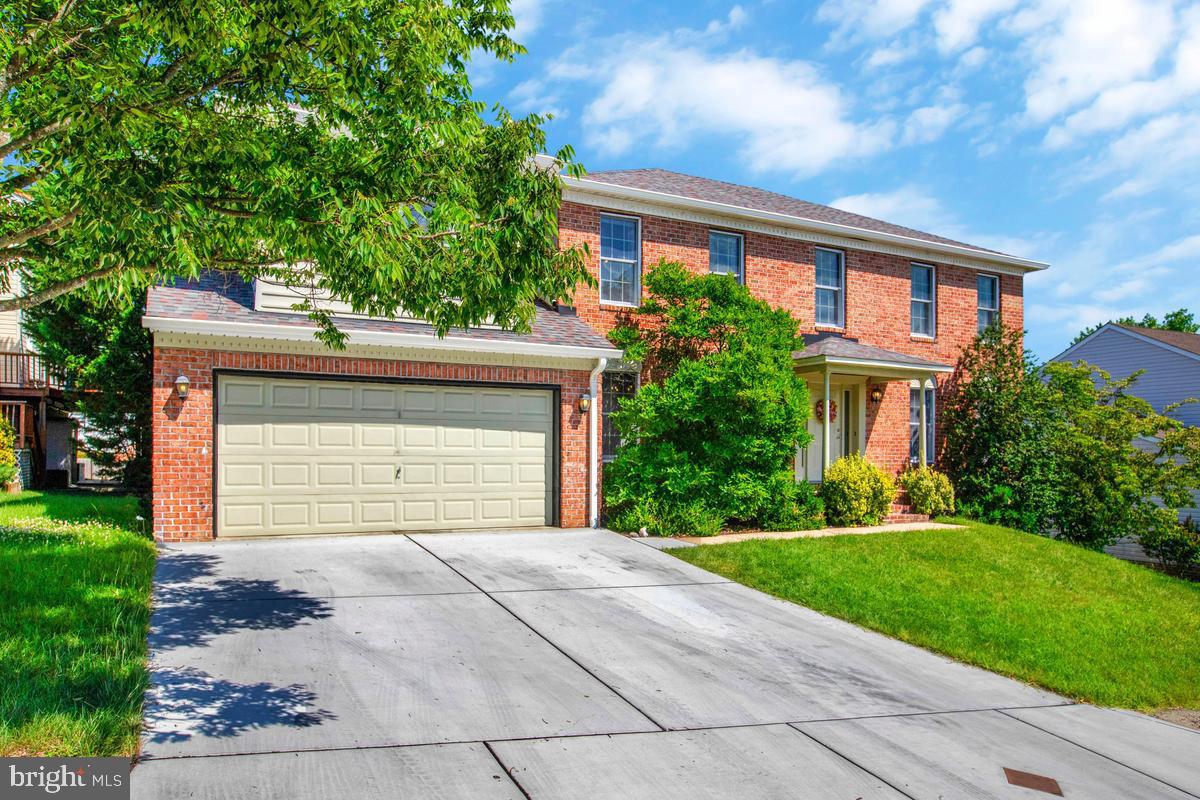 HINES MEADOW - Residential