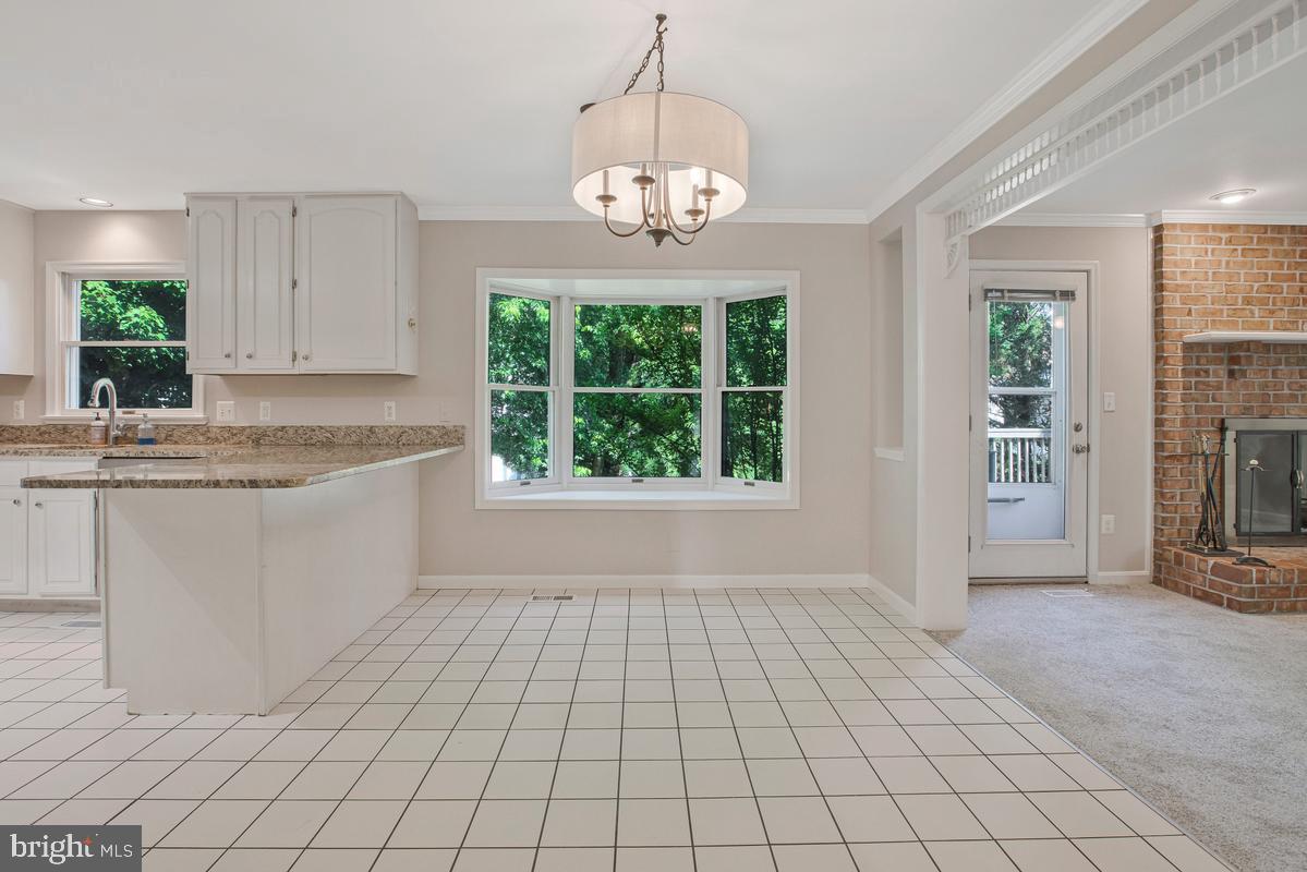 HINES MEADOW - Residential