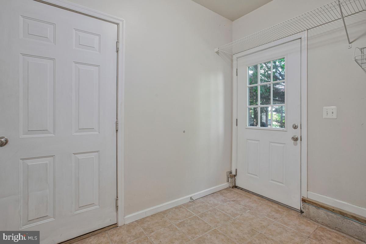 HINES MEADOW - Residential