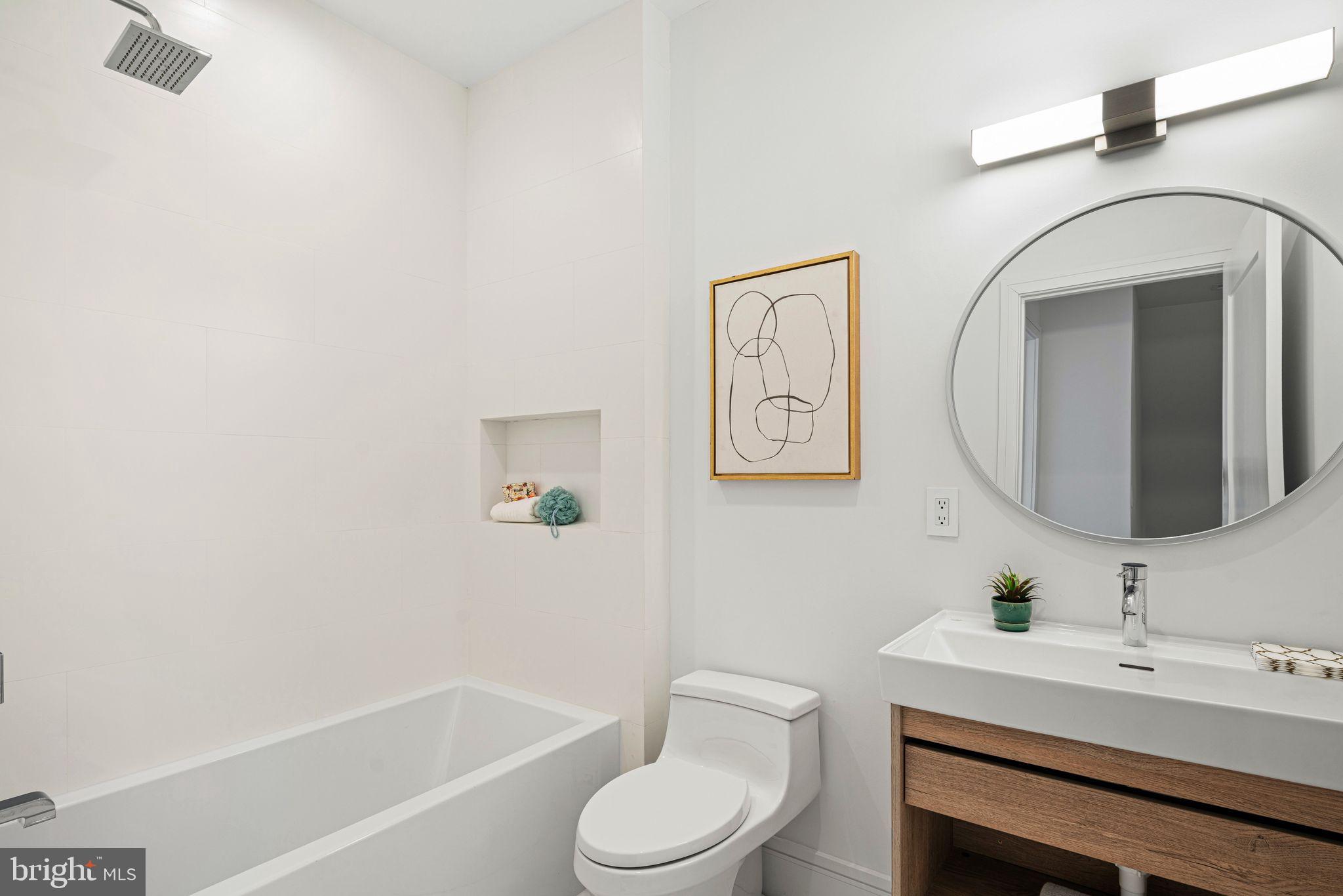 WASHINGTON SQ WEST - Residential