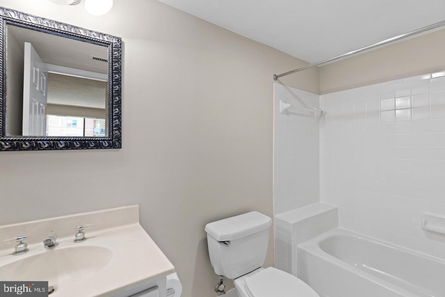 THE CHRISTOPHER - Residential Lease