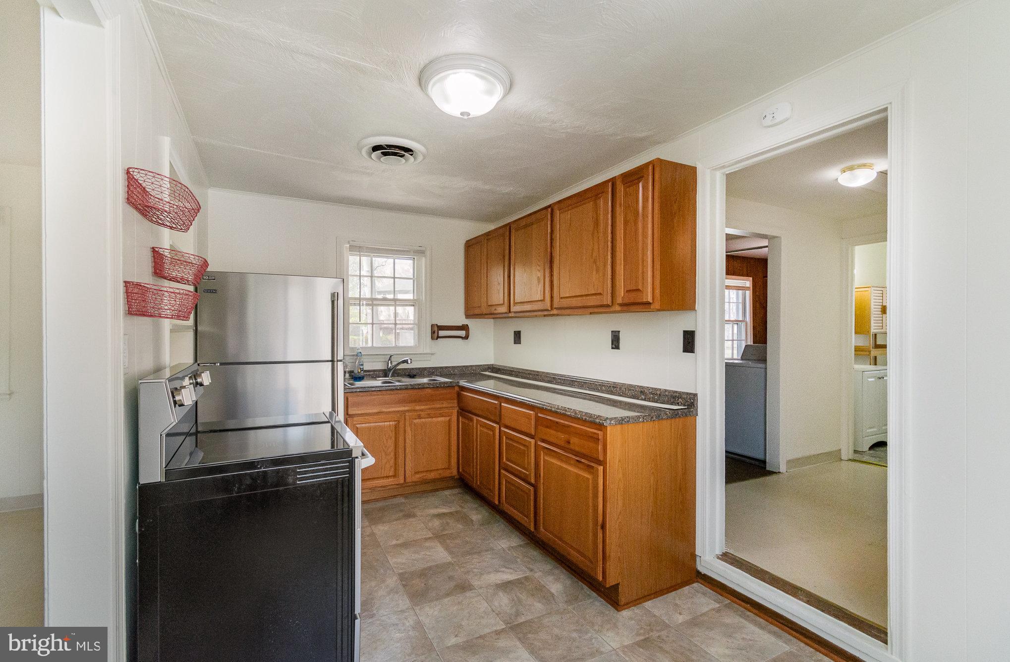 HYBLA VALLEY FARMS - Residential Lease