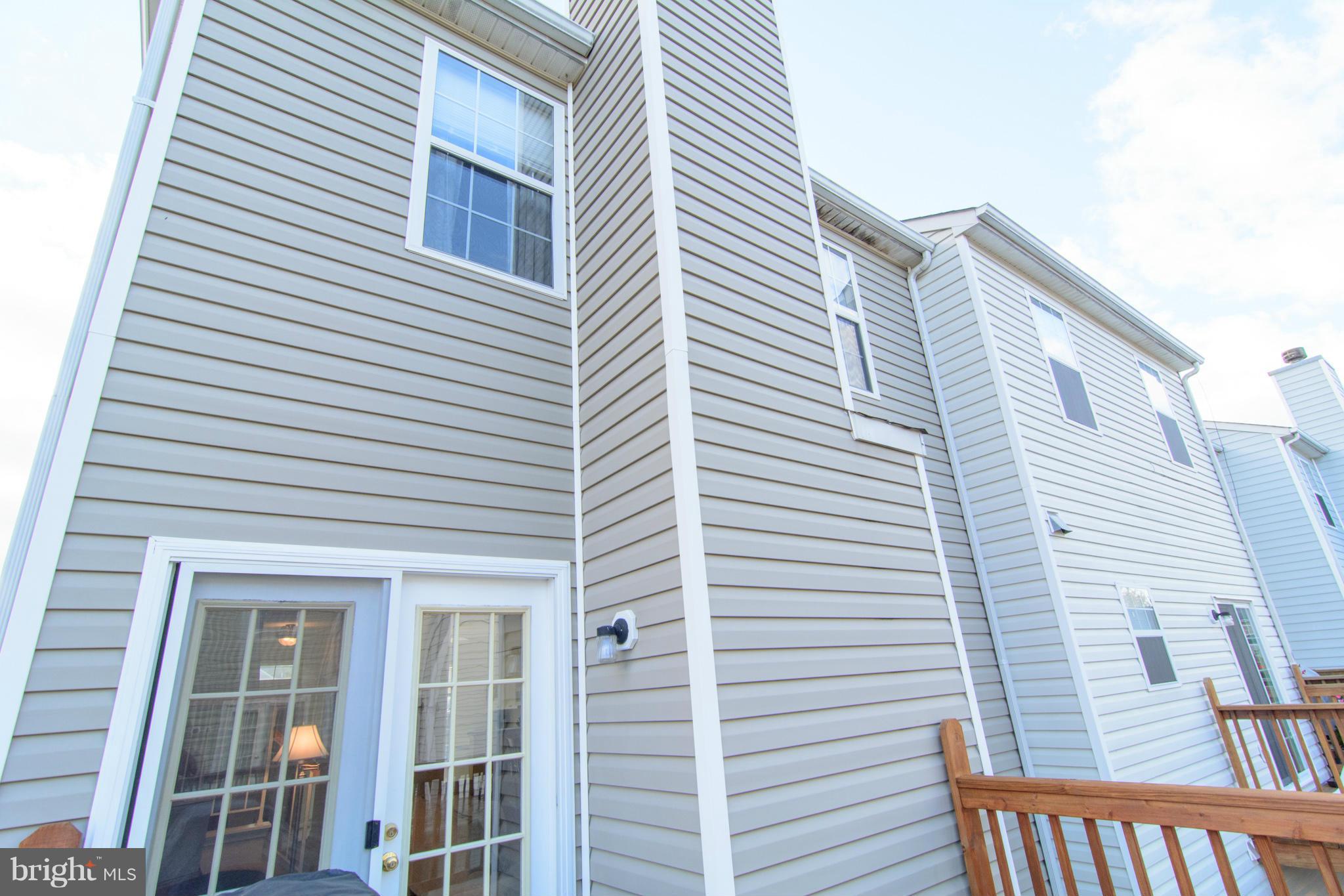 NANTUCKET MEWS @ CROFTON - Residential