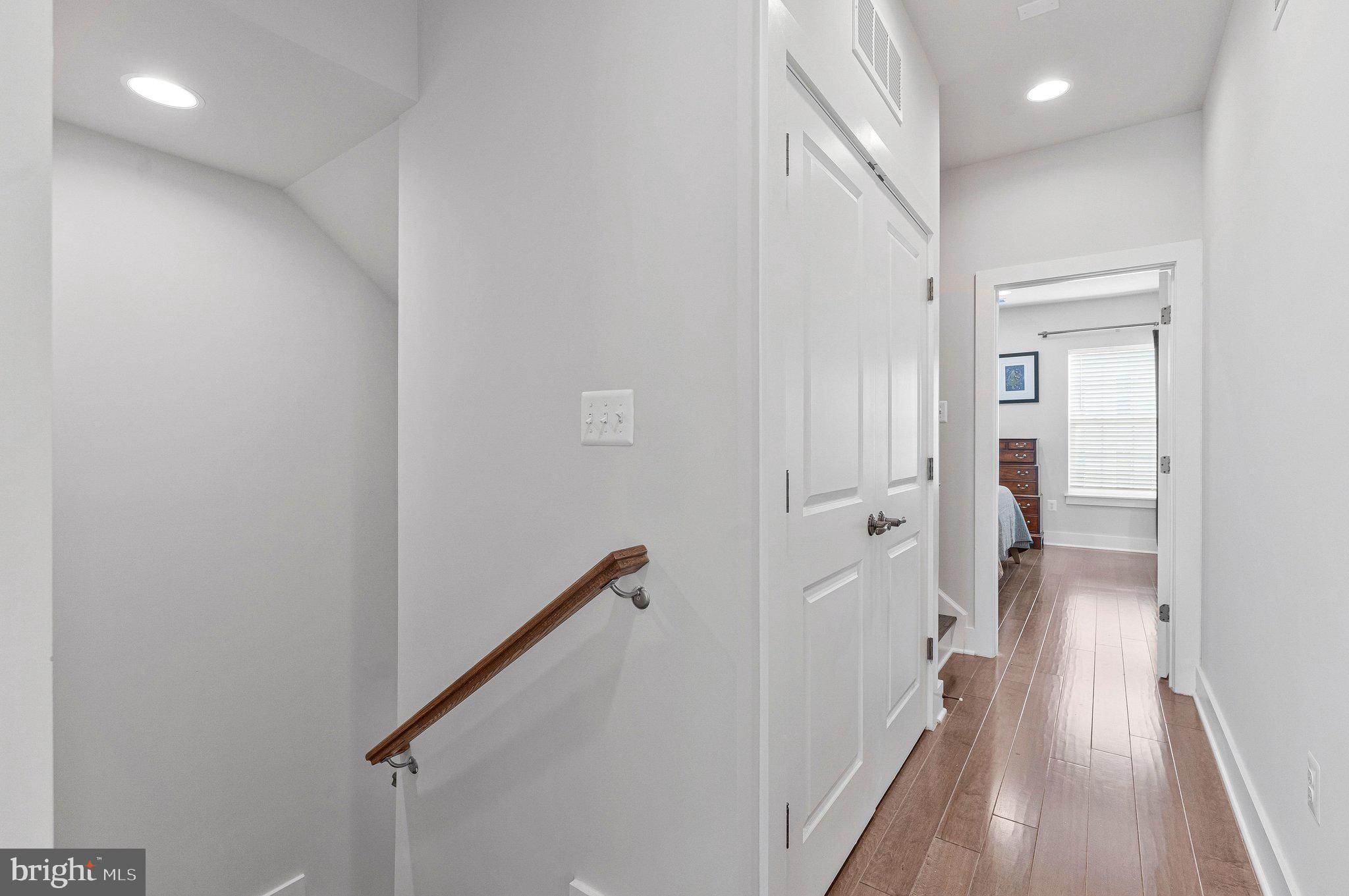 THE RETREAT AT WESTFIELDS - Residential