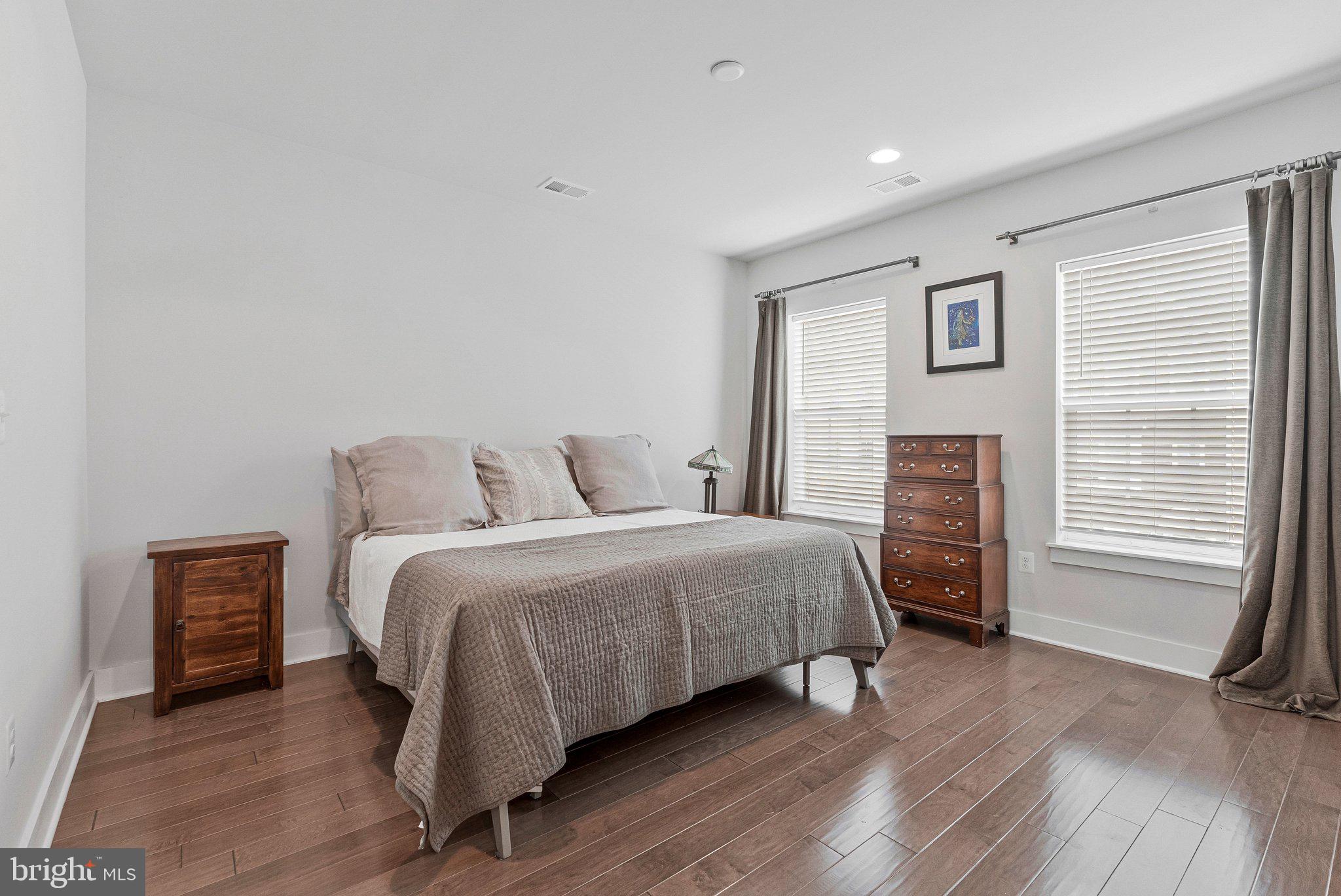THE RETREAT AT WESTFIELDS - Residential