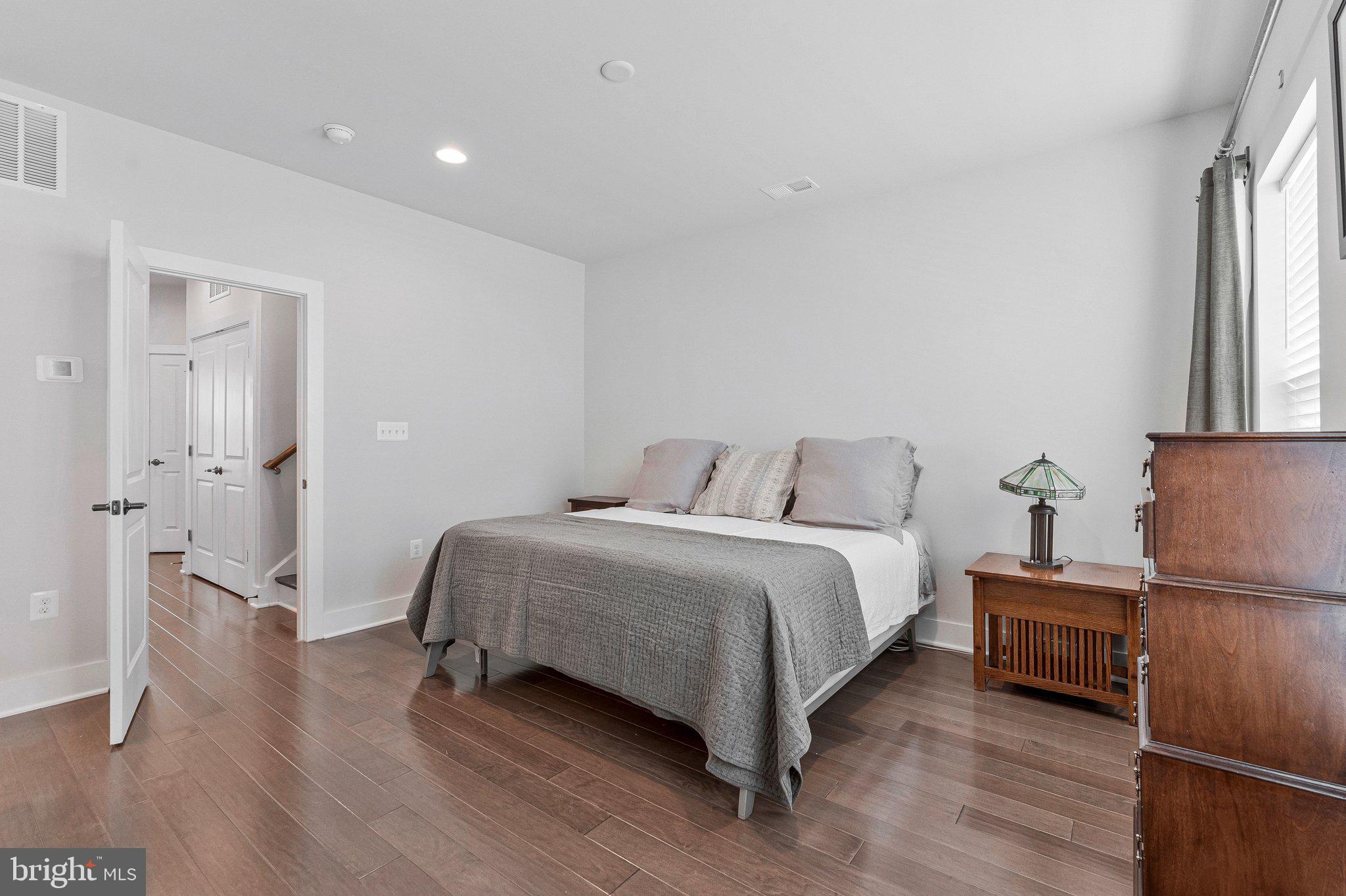 THE RETREAT AT WESTFIELDS - Residential