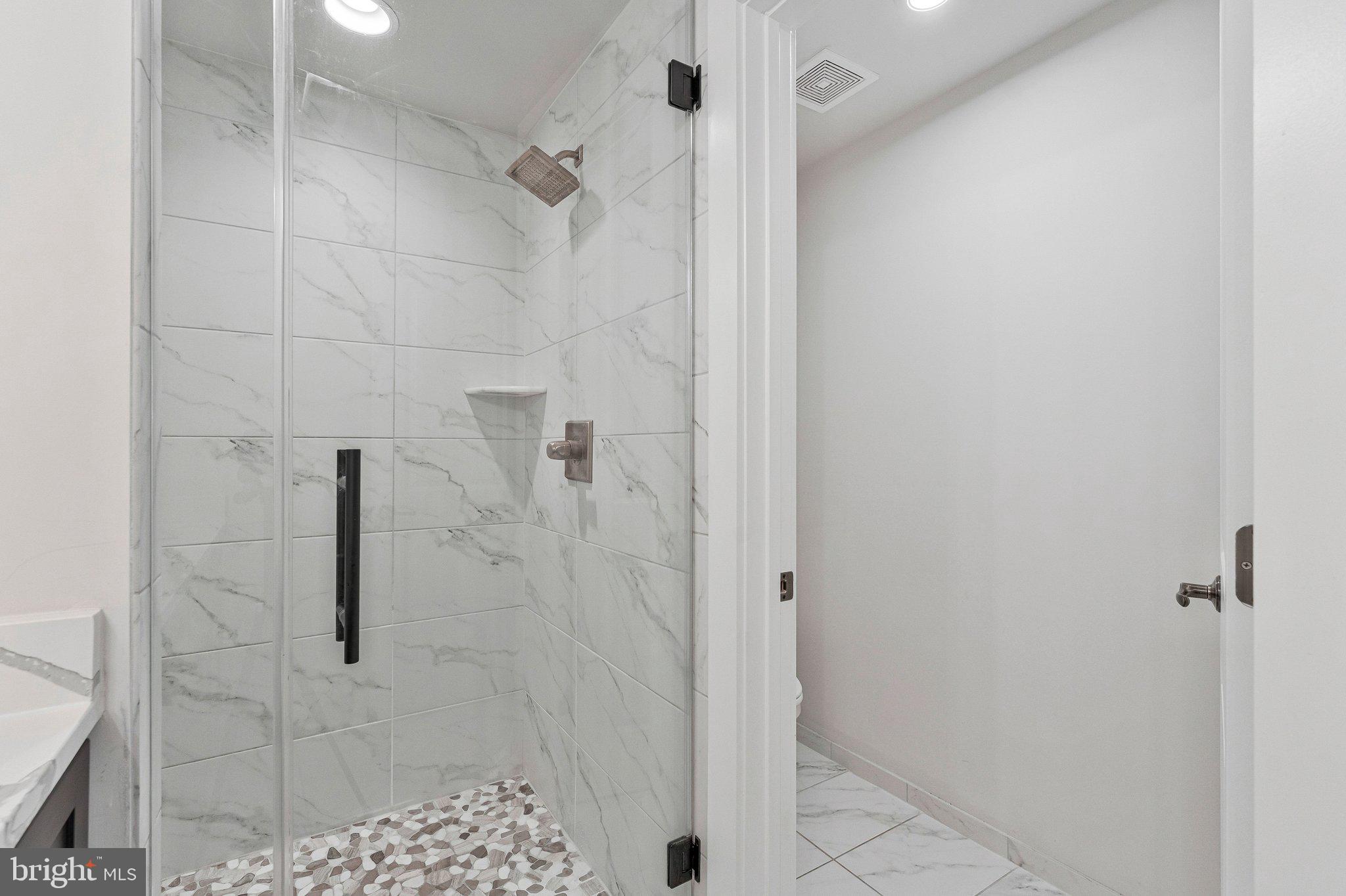 THE RETREAT AT WESTFIELDS - Residential