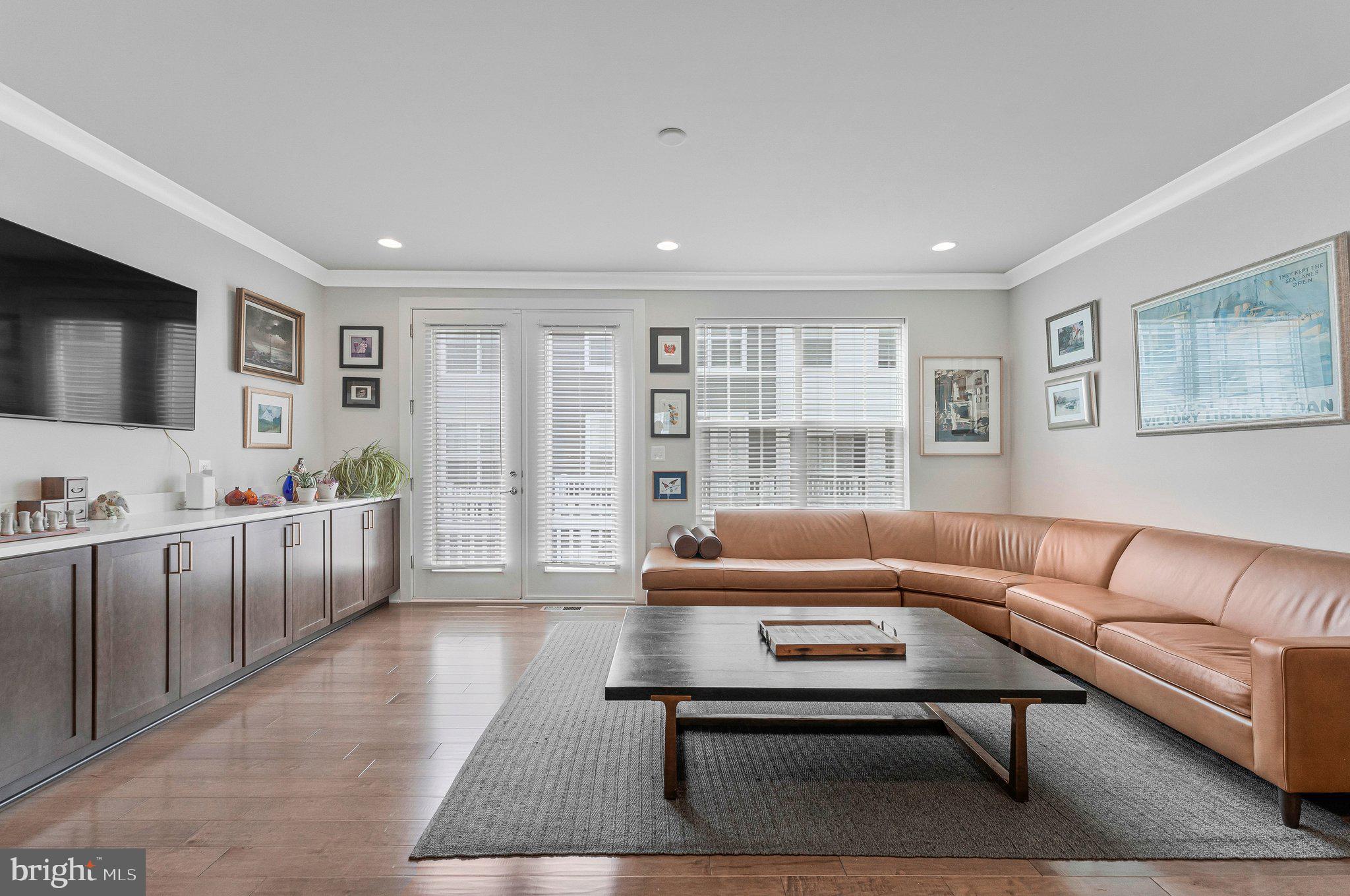 THE RETREAT AT WESTFIELDS - Residential